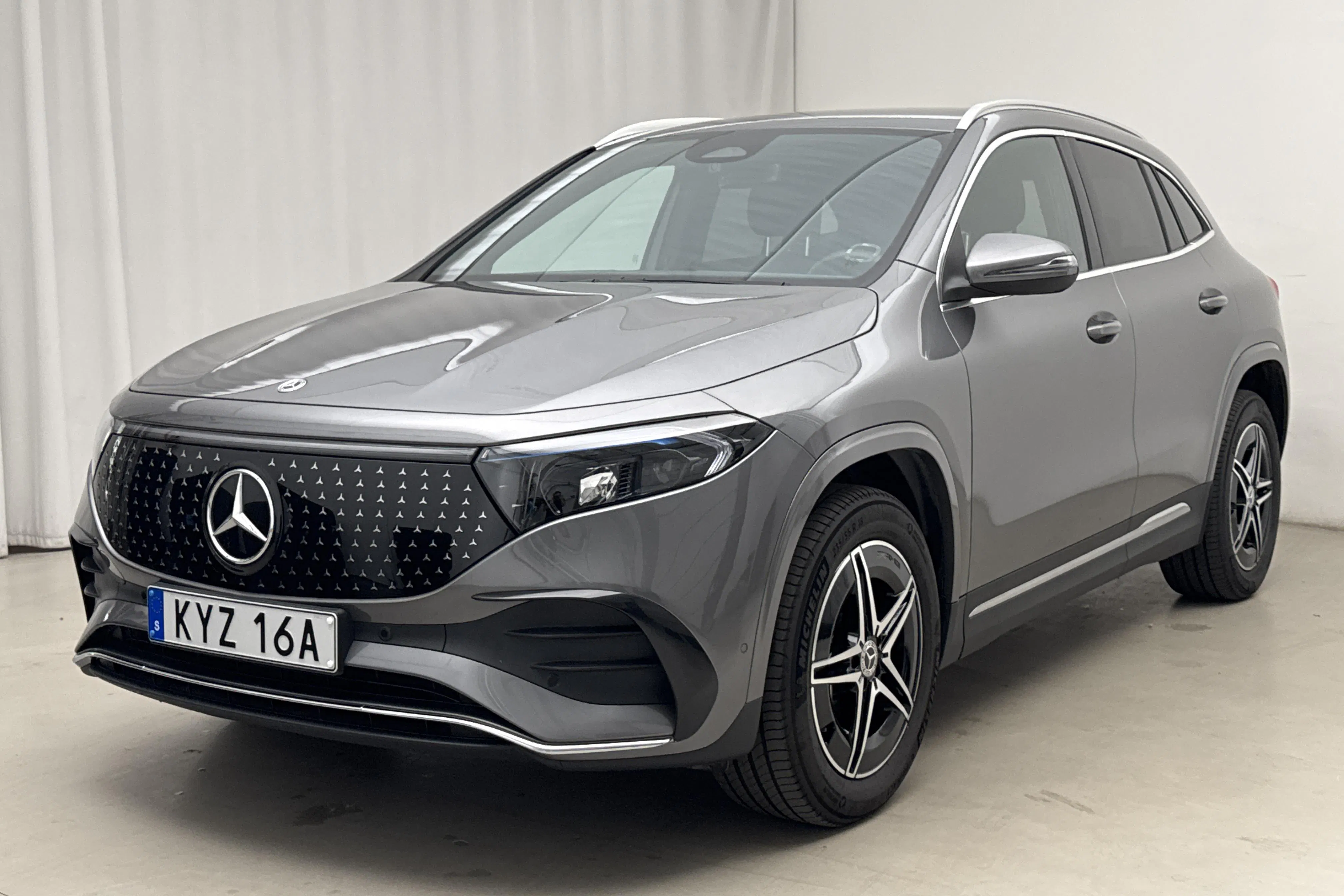 Presentation photo 1 of 21: Mercedes EQA 250+ H243 (190hk) - 11 190 km - Automatic - dark grey - 2026