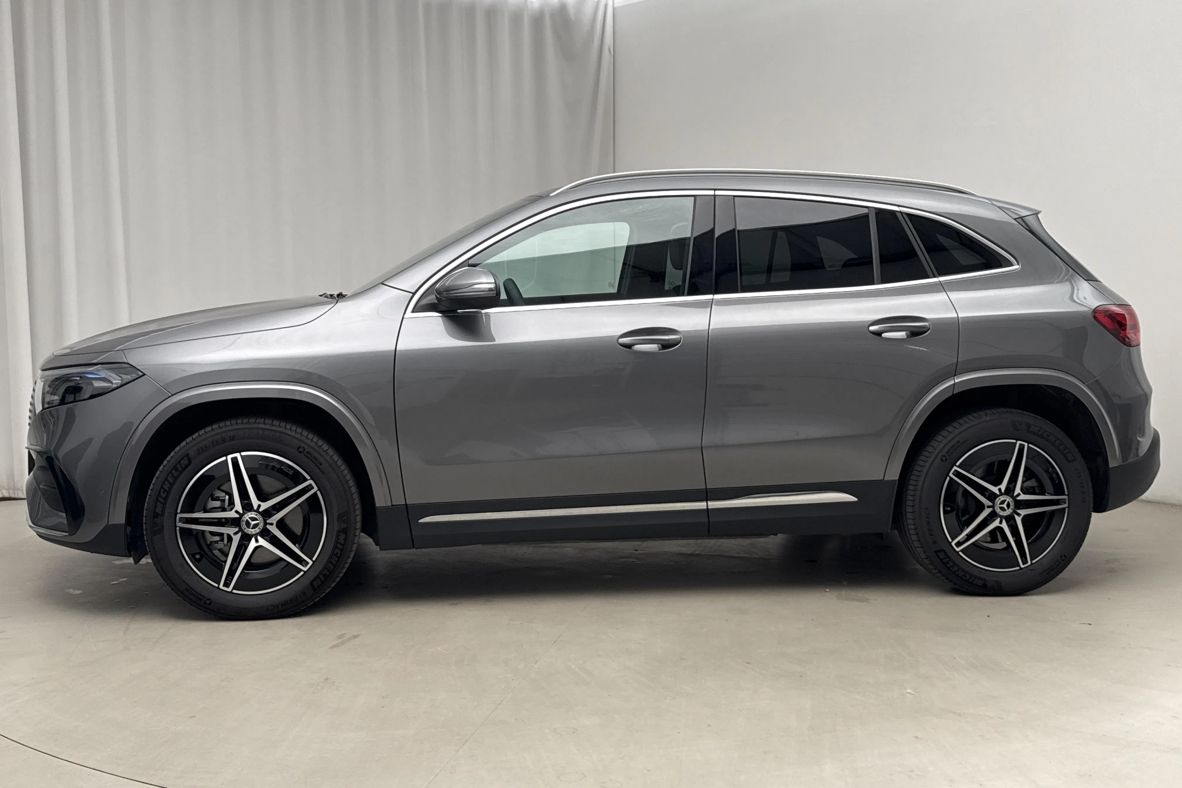 Presentation photo 2 of 21: Mercedes EQA 250+ H243 (190hk) - 11 190 km - Automatic - dark grey - 2026