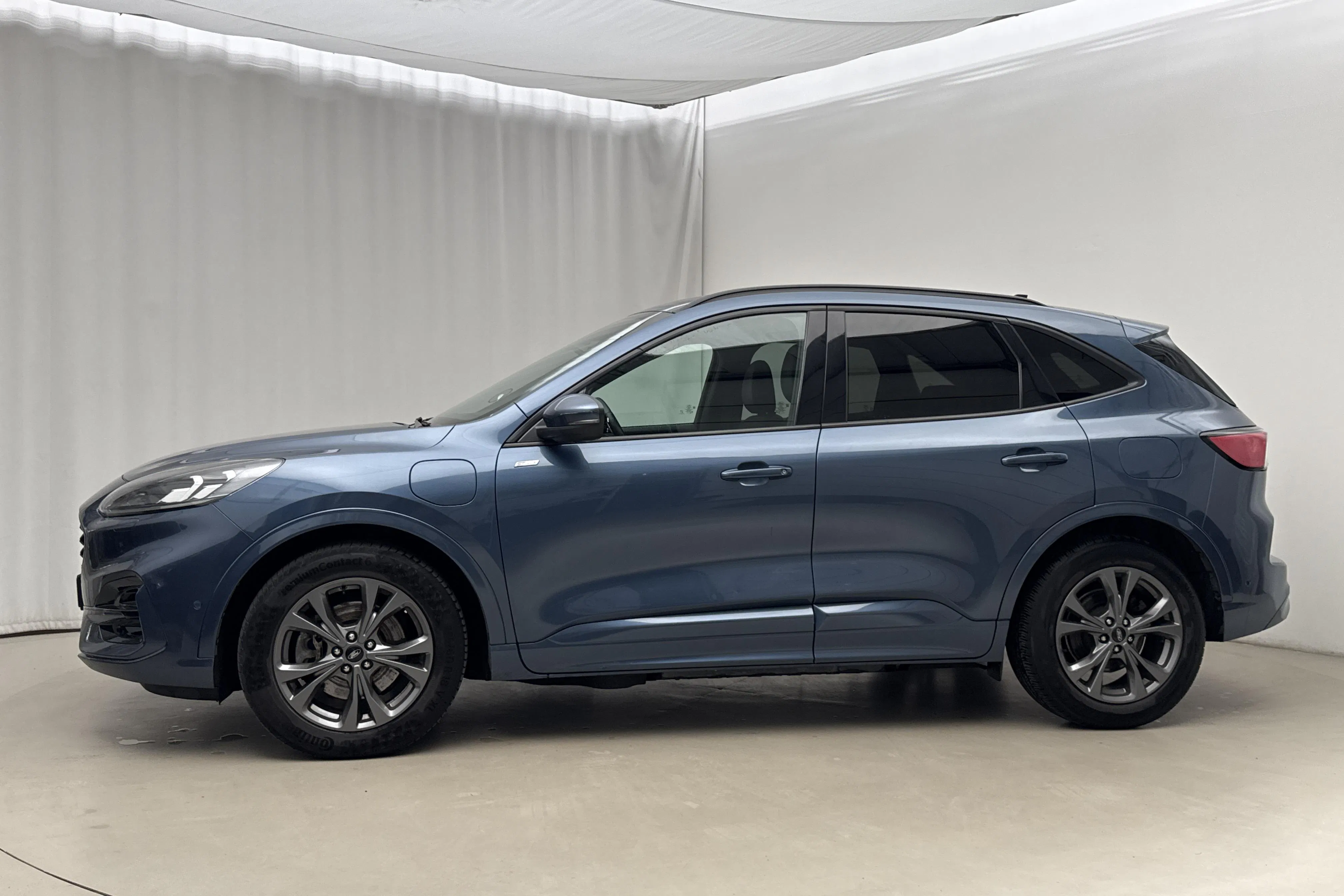 Presentation photo 2 of 21: Ford Kuga 2.5 PHEV (225hk) - 103 260 km - Automatic - blue - 2020