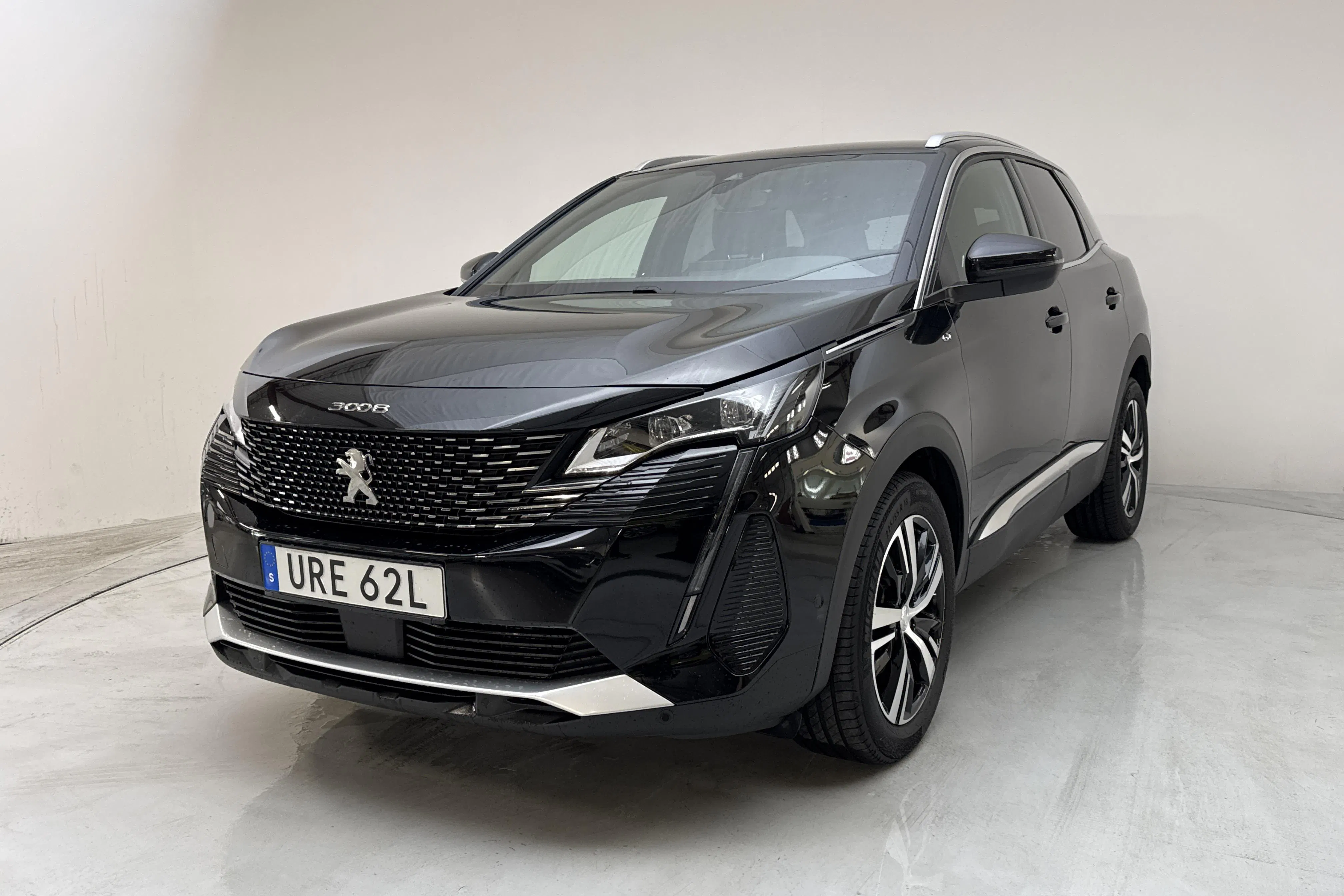 Presentationsfoto 1 av 18: Peugeot 3008 1.2 PureTech (130hk) - 2 172 mil - Automat - svart - 2024