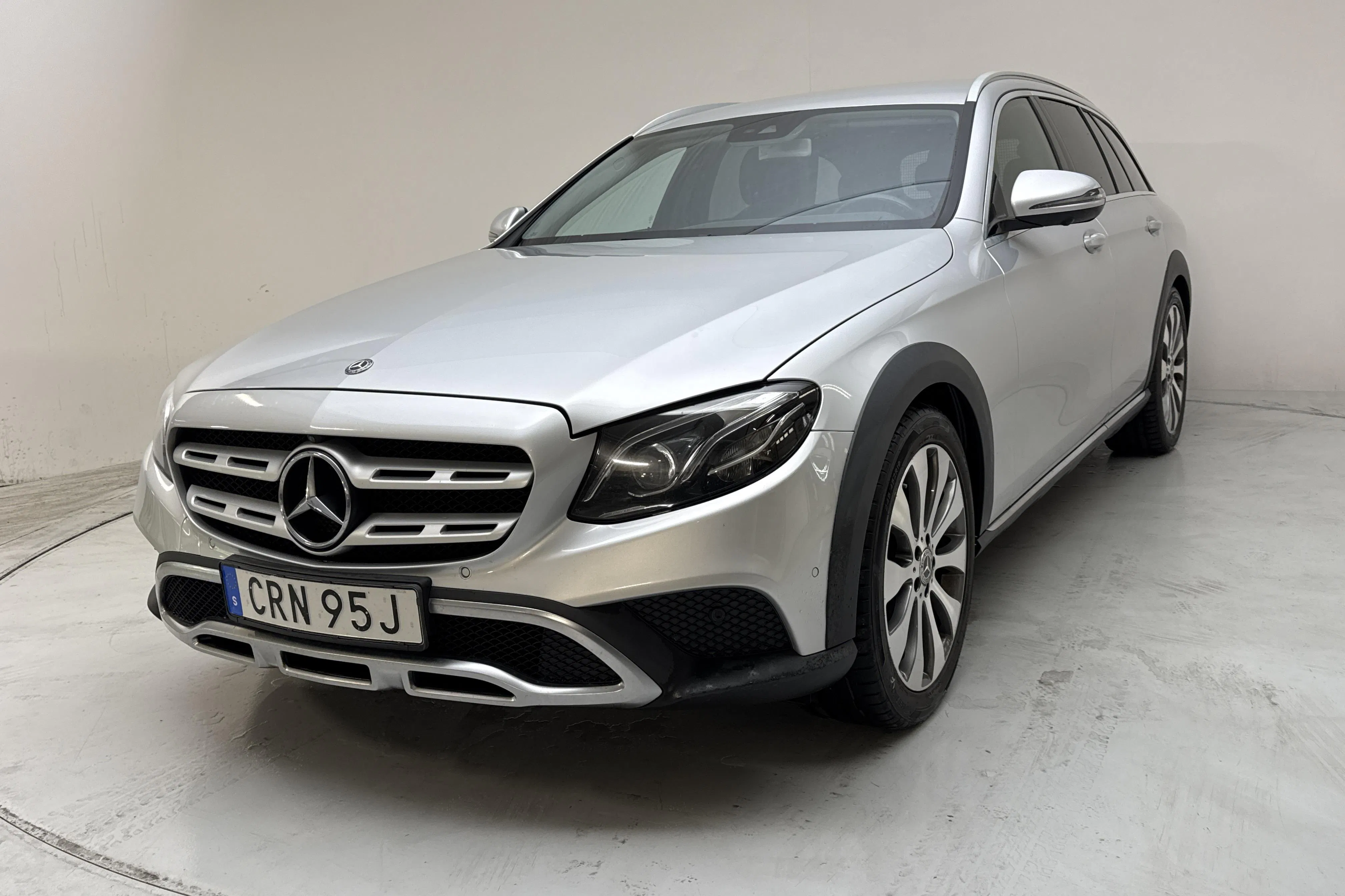 Presentation photo 1 of 20: Mercedes E 220 d 4MATIC Kombi All-Terrain S213 (194hk) - 109 300 km - Automatic - silver - 2019