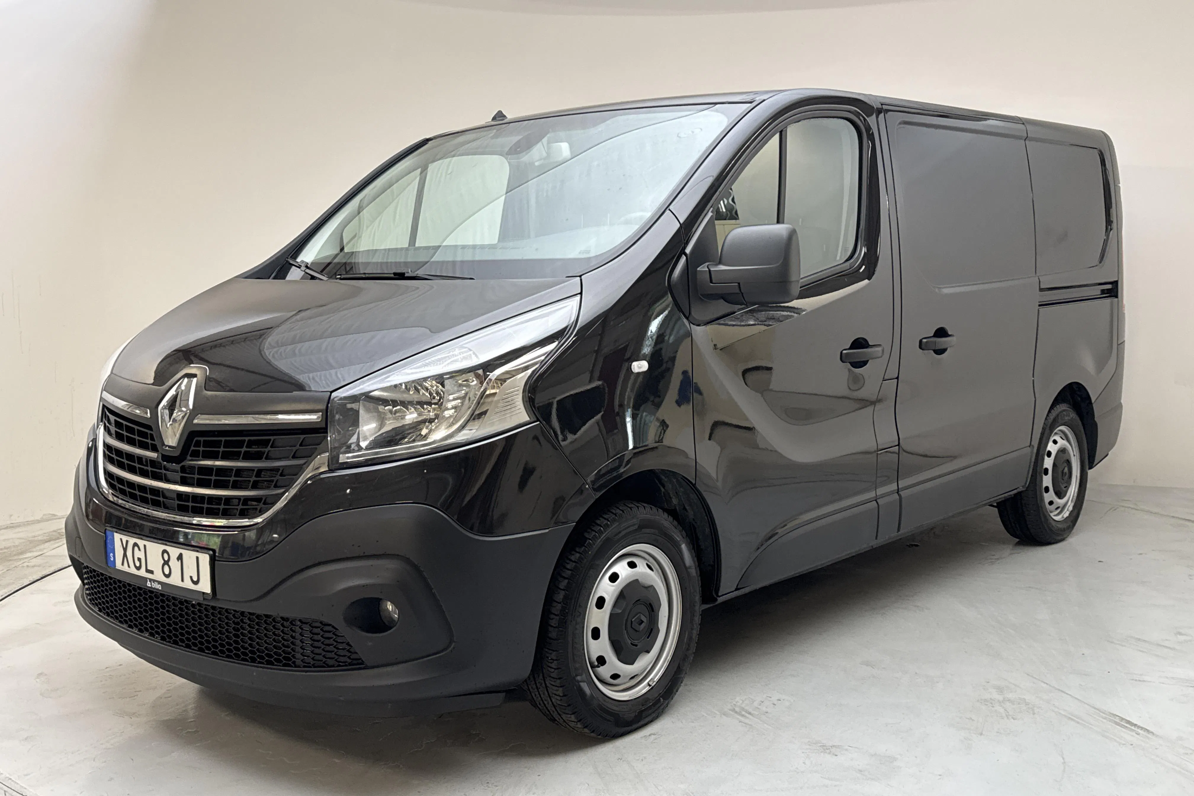 Presentation photo 1 of 11: Renault Trafic 2.0 dCi Skåp (120hk) - 123 160 km - Manual - black - 2022