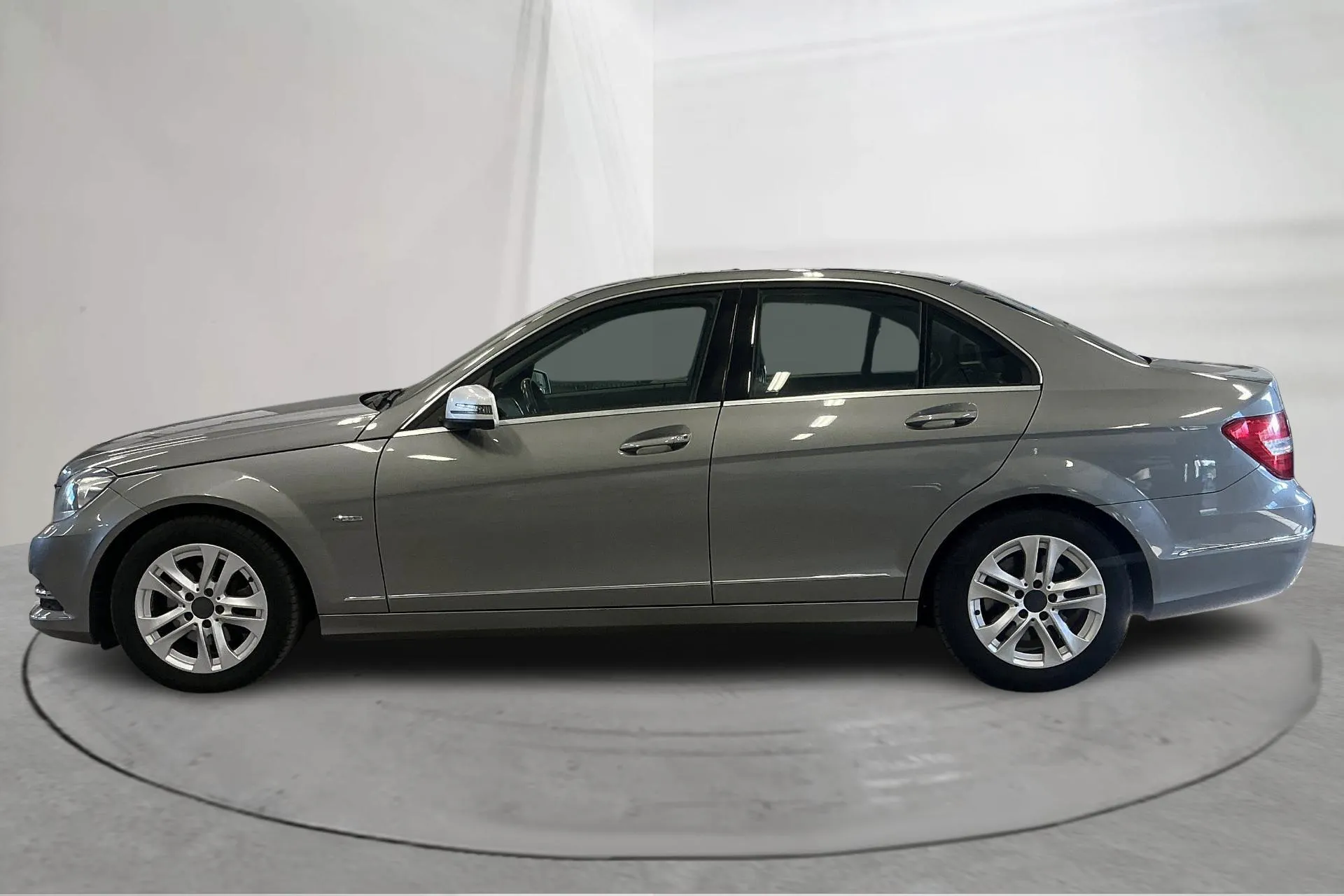 Presentation photo 2 of 13: Mercedes C 220 CDI W204 (170hk) - 260 400 km - Automatic - silver - 2012