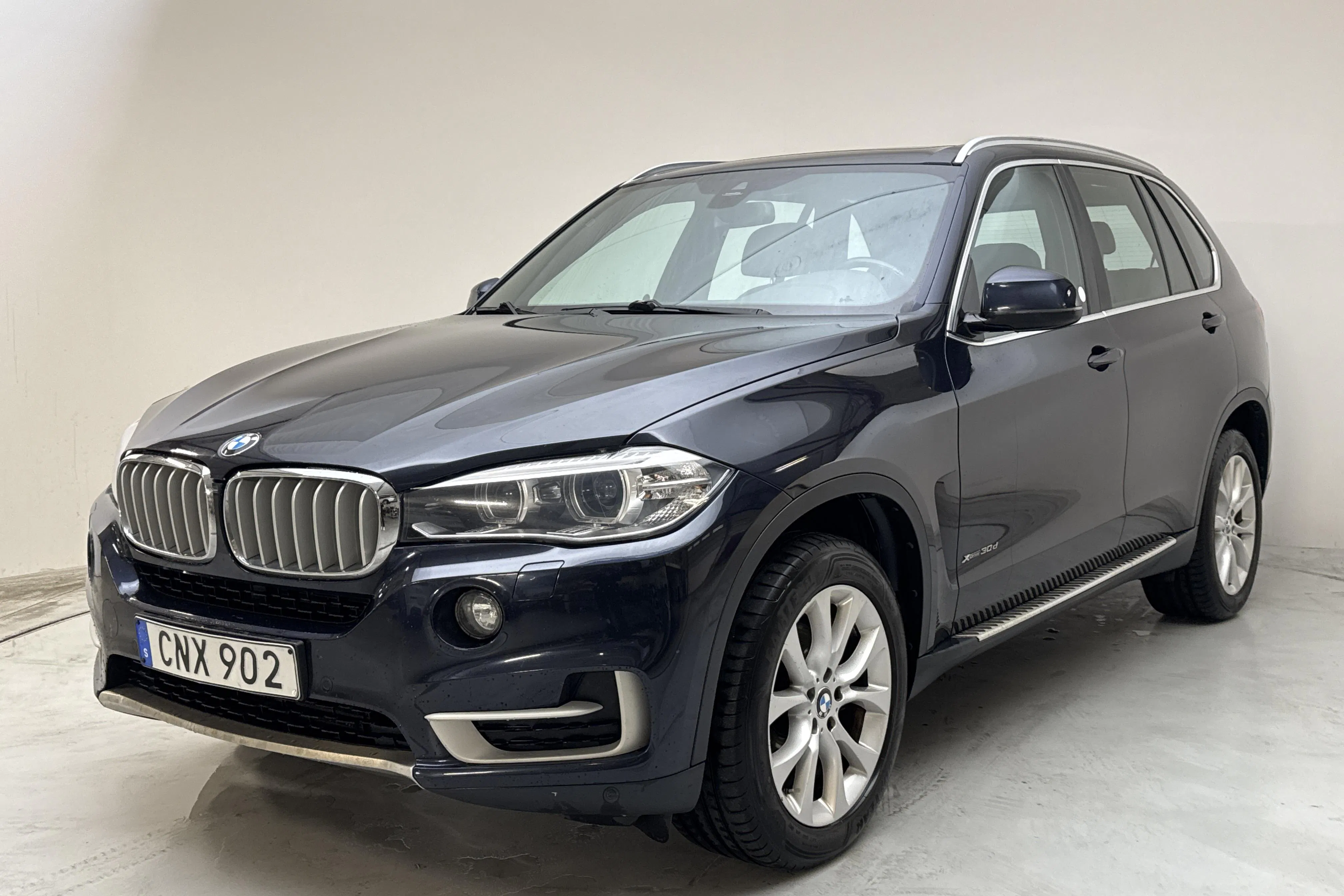 Presentation photo 1 of 15: BMW X5 xDrive30d, F15 (258hk) - 240 010 km - Automatic - blue - 2014