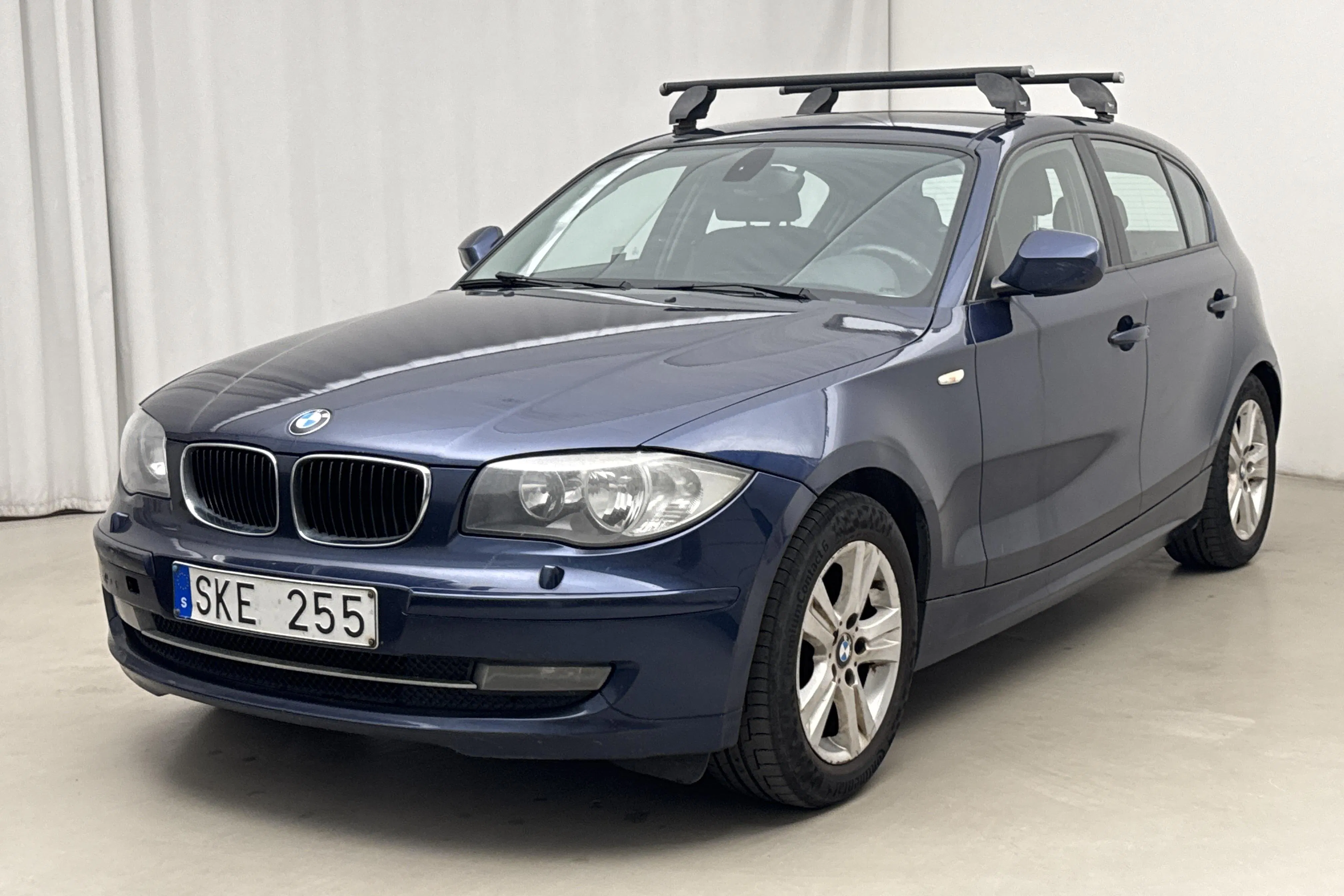 Presentationsfoto 1 av 13: BMW 116d 5dr, E87 (116hk) - 20 953 mil - Manuell - blå - 2011