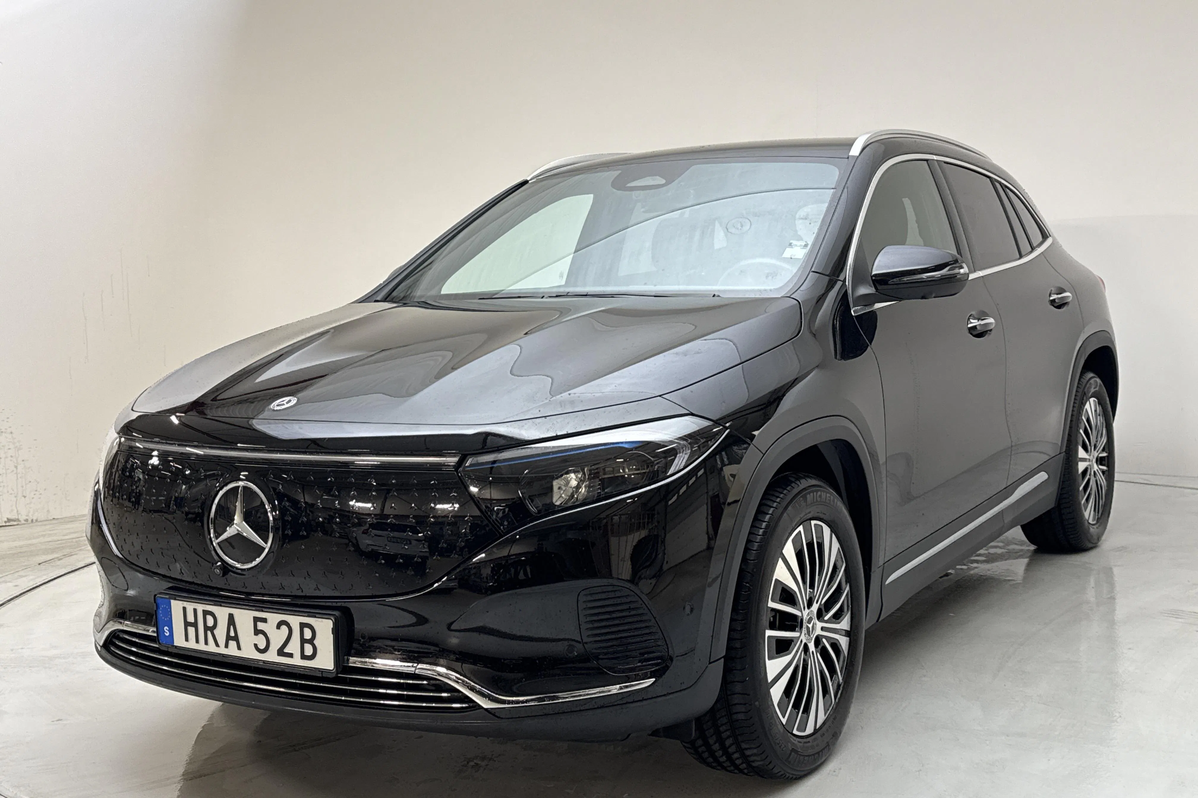 Presentationsfoto 1 av 16: Mercedes EQA 250+ H243 (190hk) - 1 650 mil - Automat - svart - 2024
