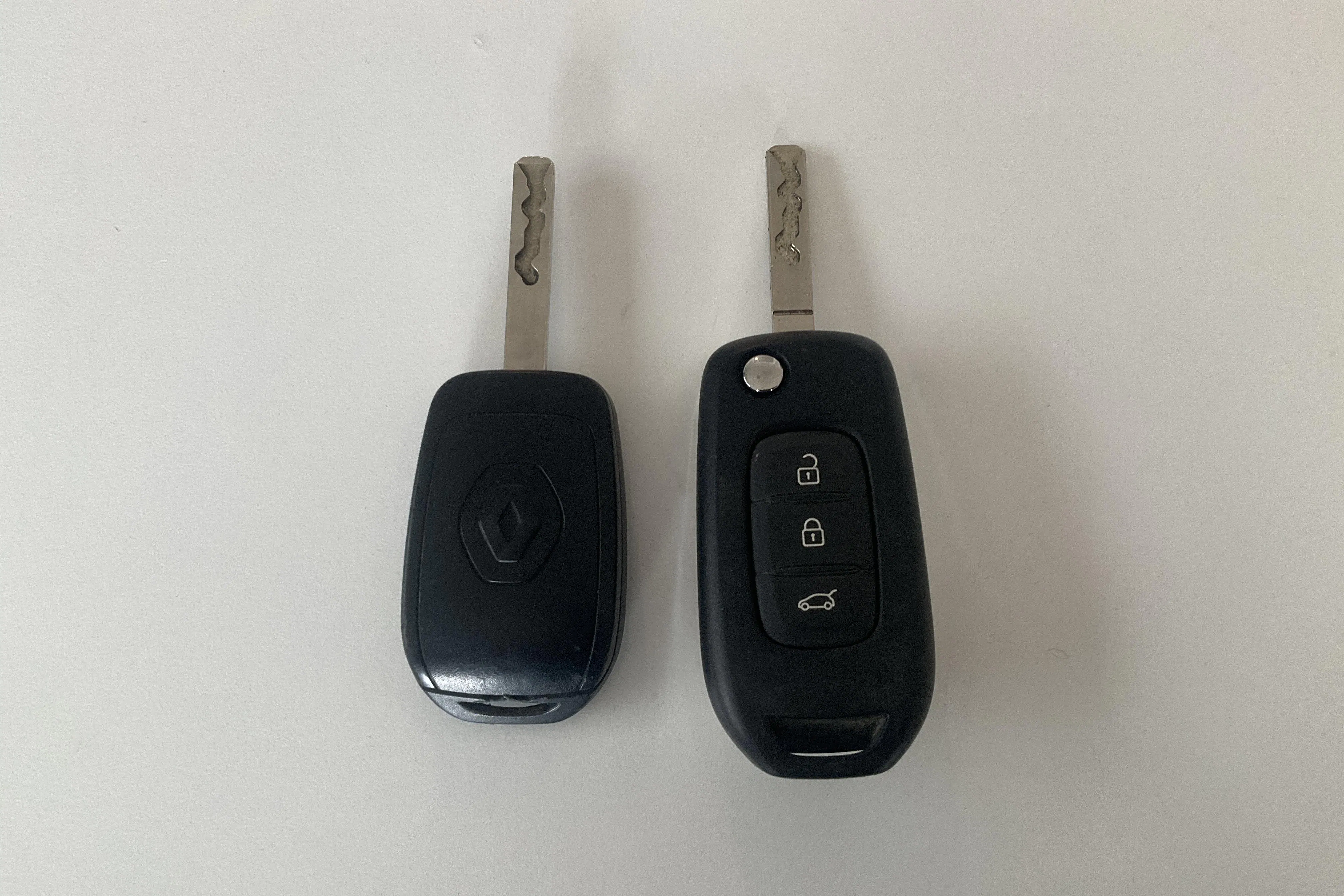 Presentation photo 16 of 16: Renault Mégane 1.3 TCe Sport Tourer (140hk) - 113 030 km - Automatic - black - 2019