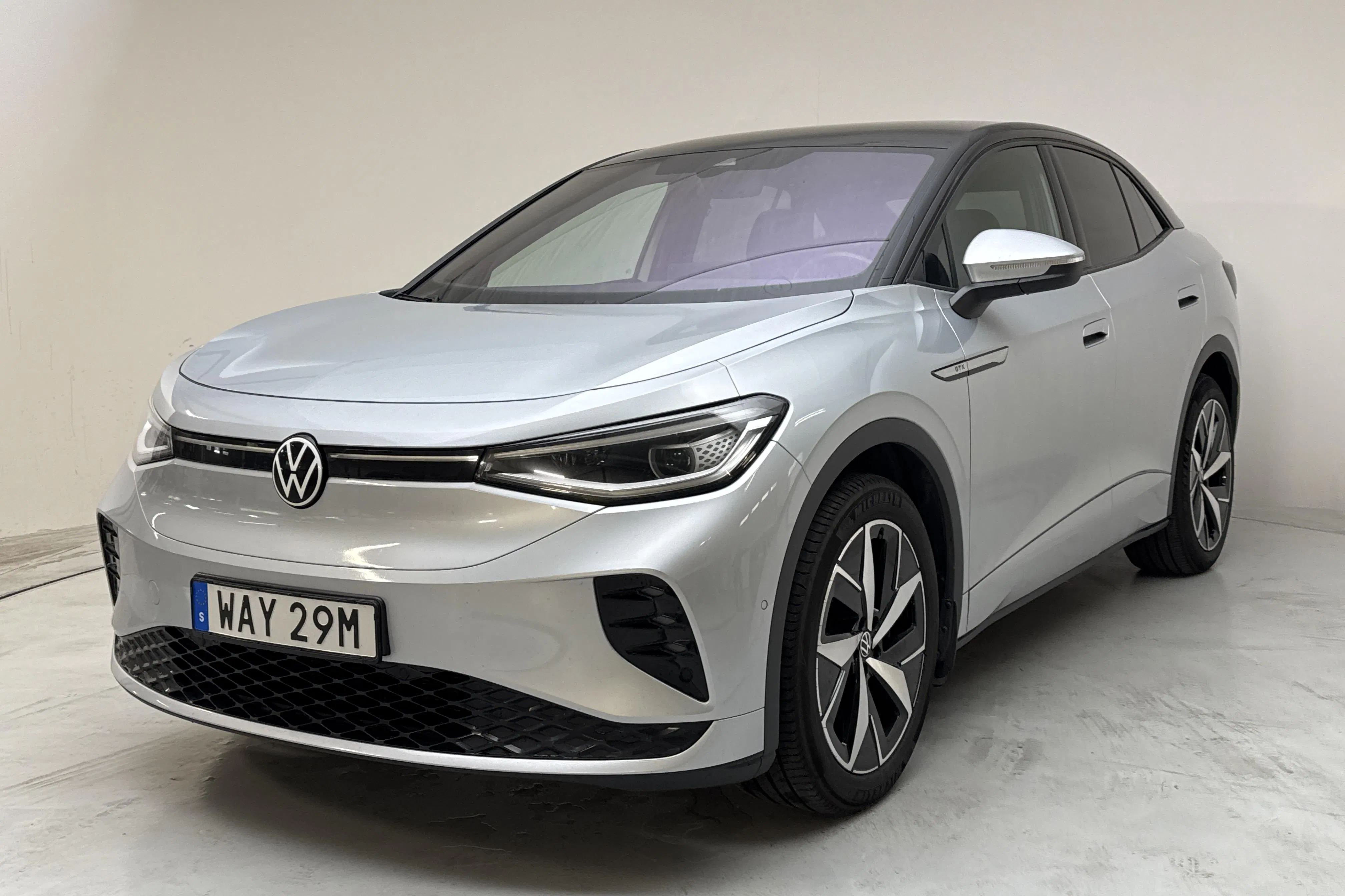 Presentationsfoto 1 av 15: VW ID.5 GTX 4-Motion 77kWh (299hk) - 17 427 mil - Automat - silver - 2022