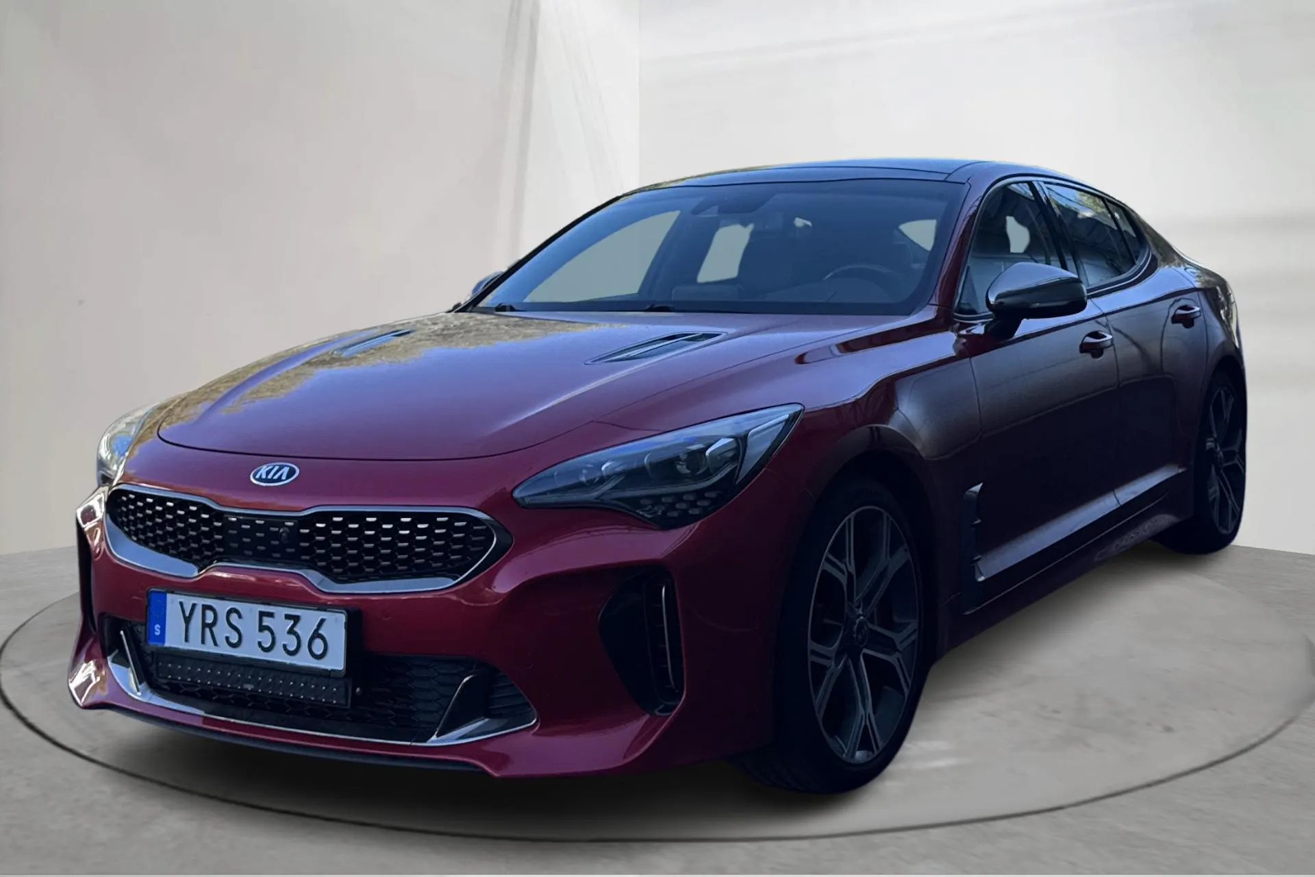 Presentation photo 1 of 16: KIA Stinger 3.3 T-GDi AWD (370hk) - 146 530 km - Automatic - red - 2018