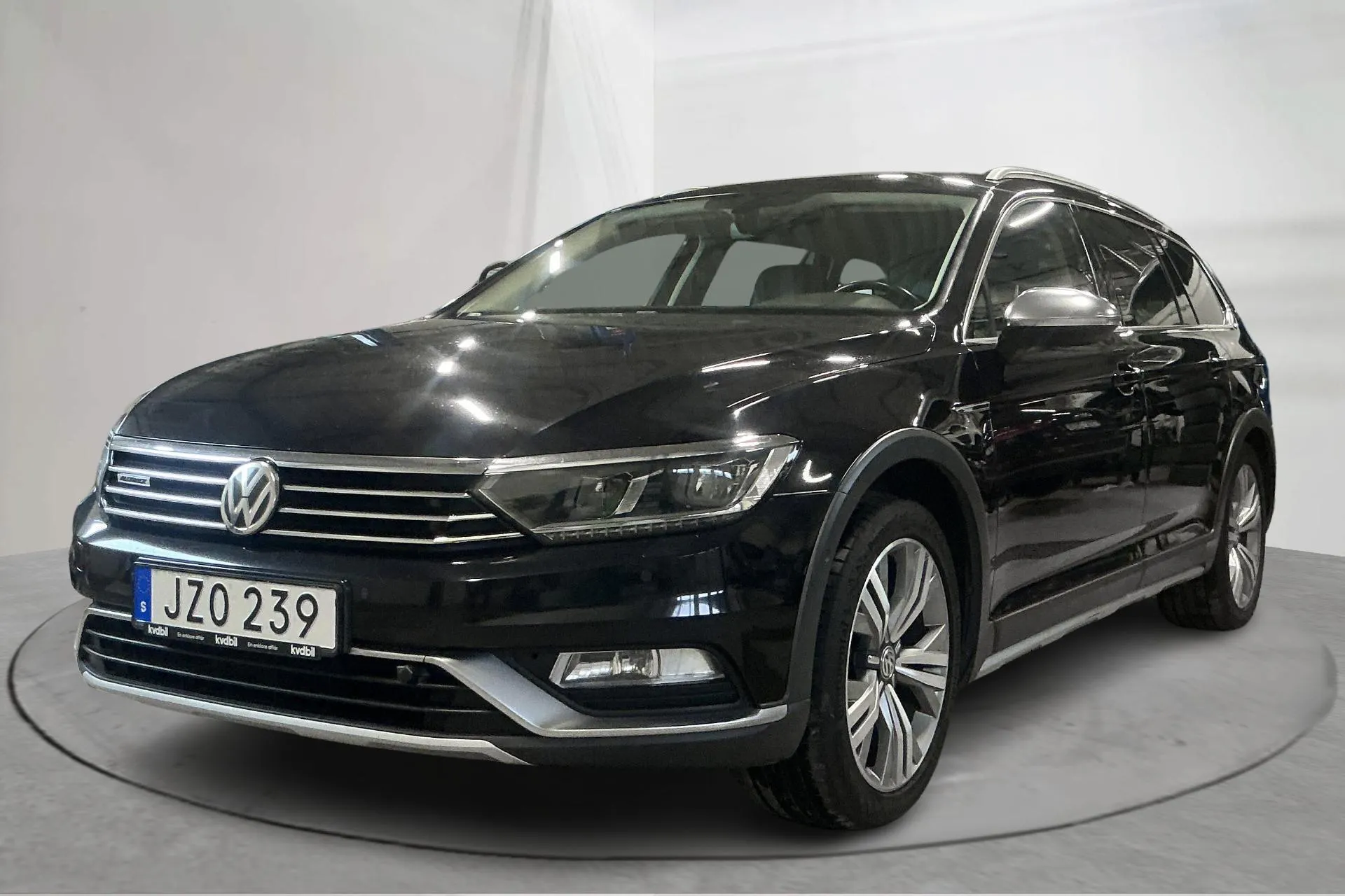 Presentationsfoto 1 av 15: VW Passat Alltrack 2.0 TDI 4MOTION (190hk) - 18 742 mil - Automat - svart - 2016