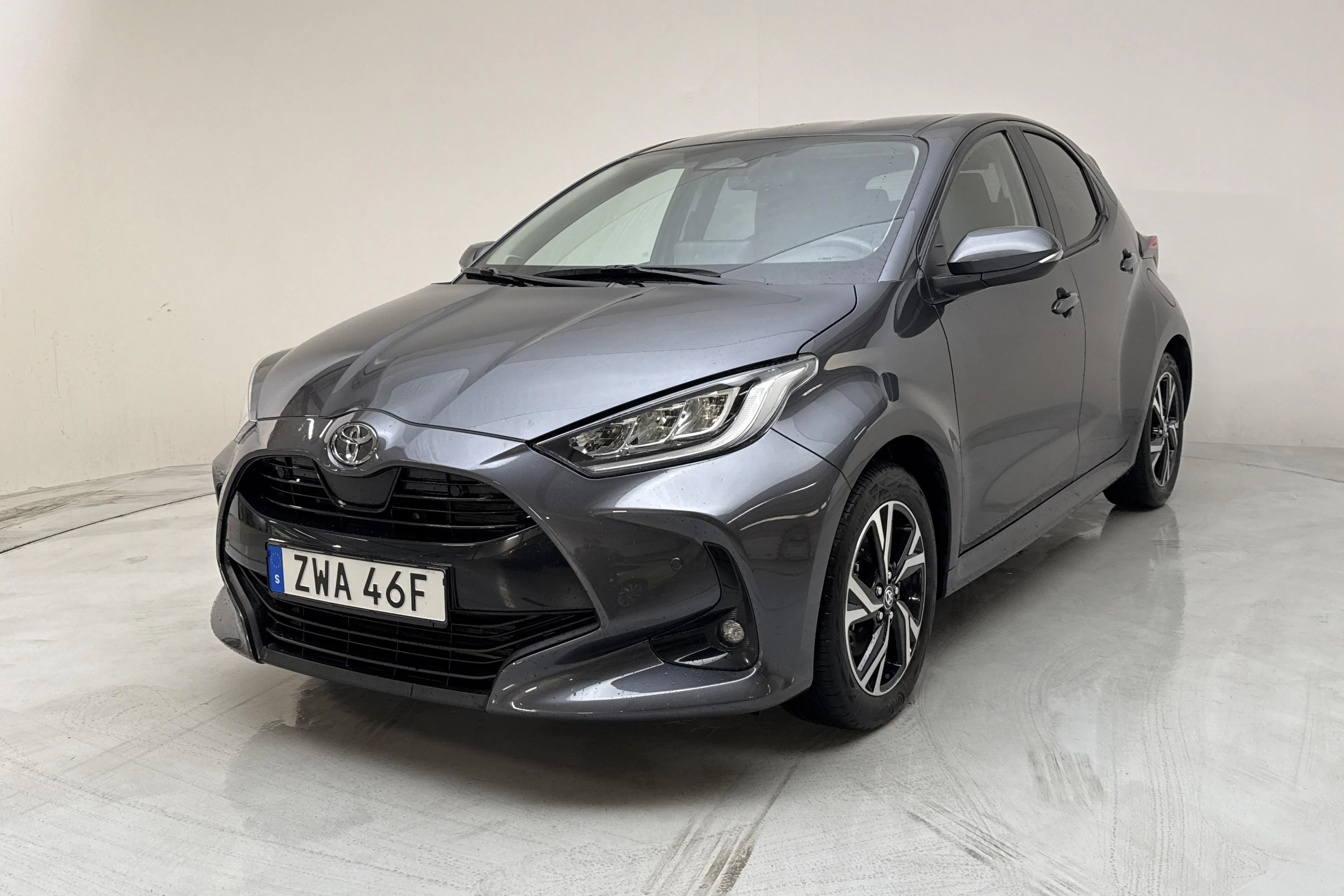 Toyota Yaris 1.5 Hybrid 5dr (116hk), såld på svensk auktion för 202 500 kr