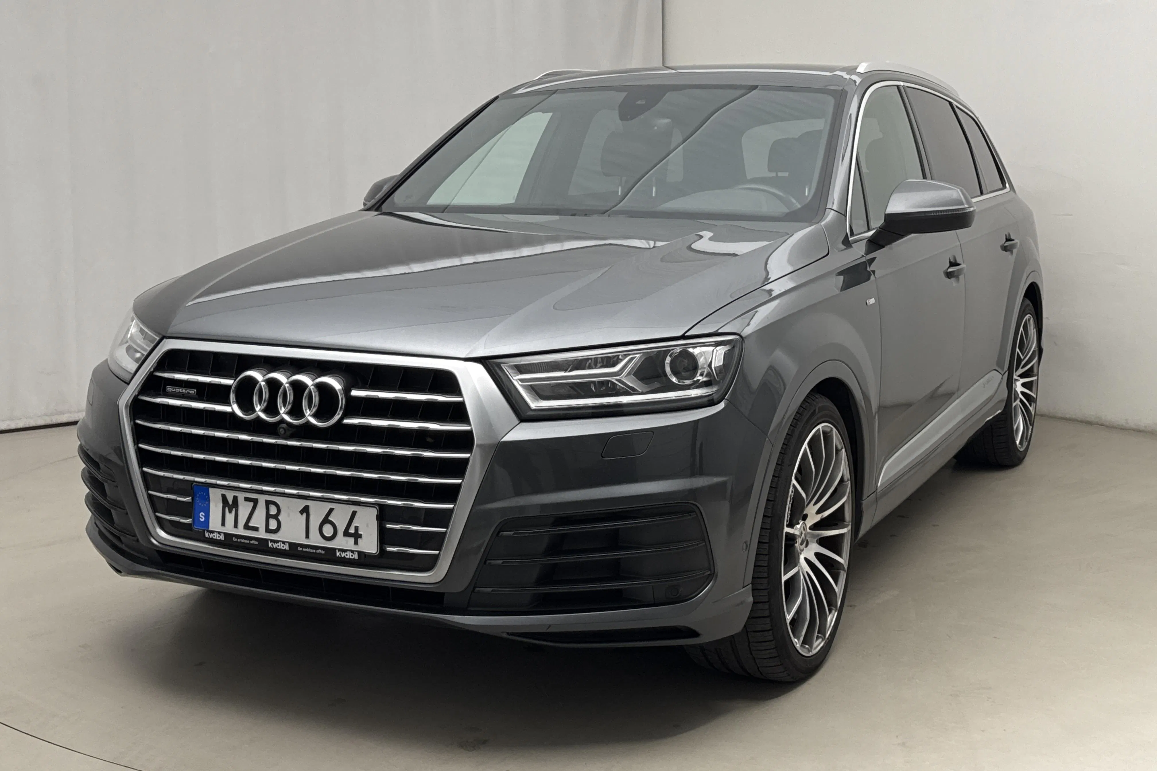 Presentation photo 1 of 26: Audi Q7 3.0 TDI quattro (272hk) - 153 900 km - Automatic - gray - 2016