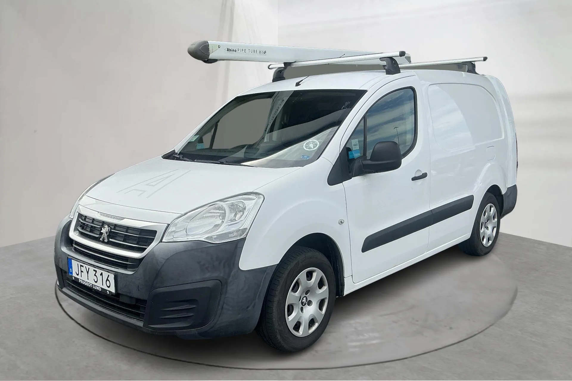 Presentationsfoto 1 av 15: Peugeot Partner 1.6 BlueHDI Skåp (100hk) - 7 708 mil - Manuell - vit - 2018