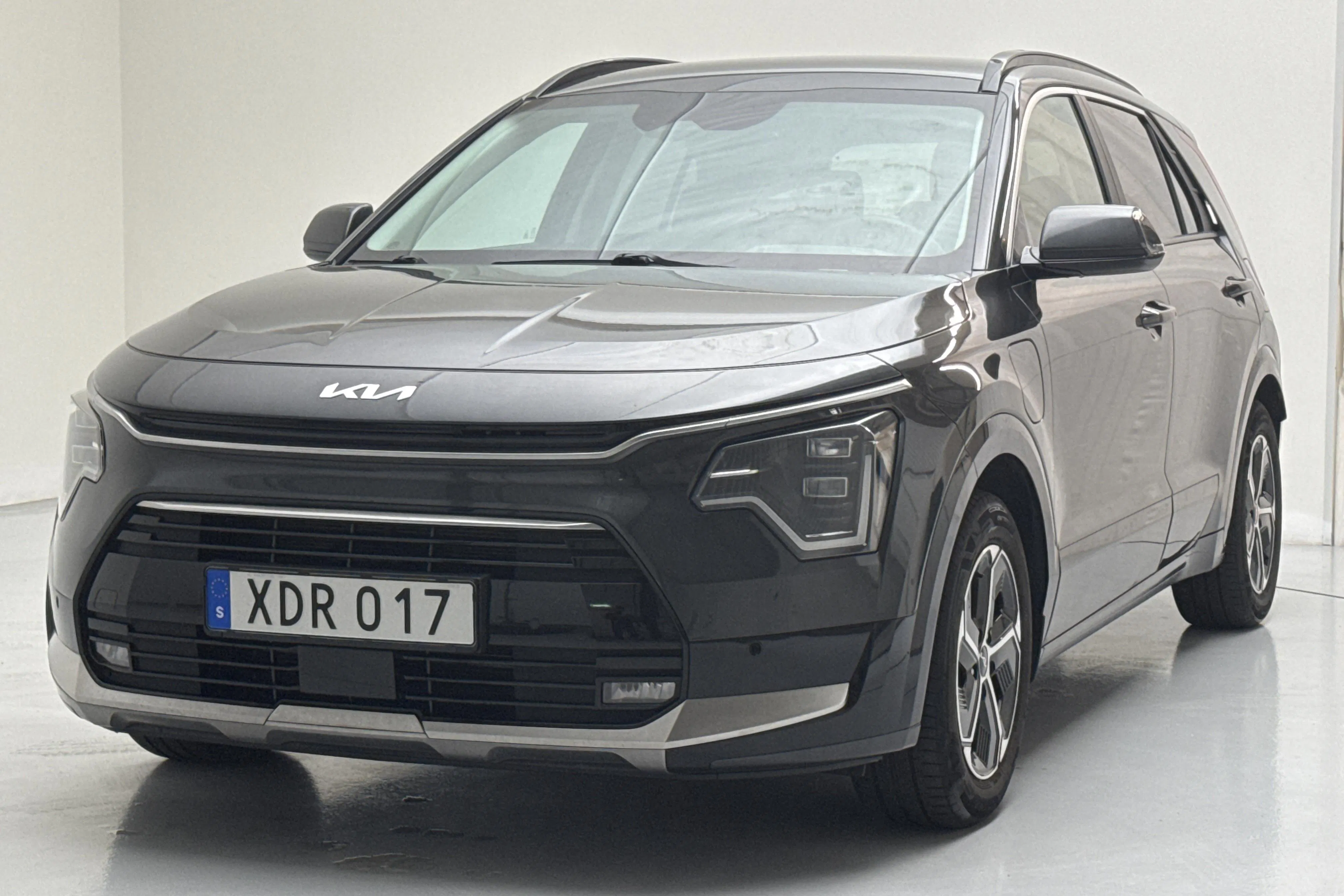 Presentationsfoto 1 av 17: KIA Niro Plug-in Hybrid (183hk) - 6 798 mil - Automat - grå - 2024
