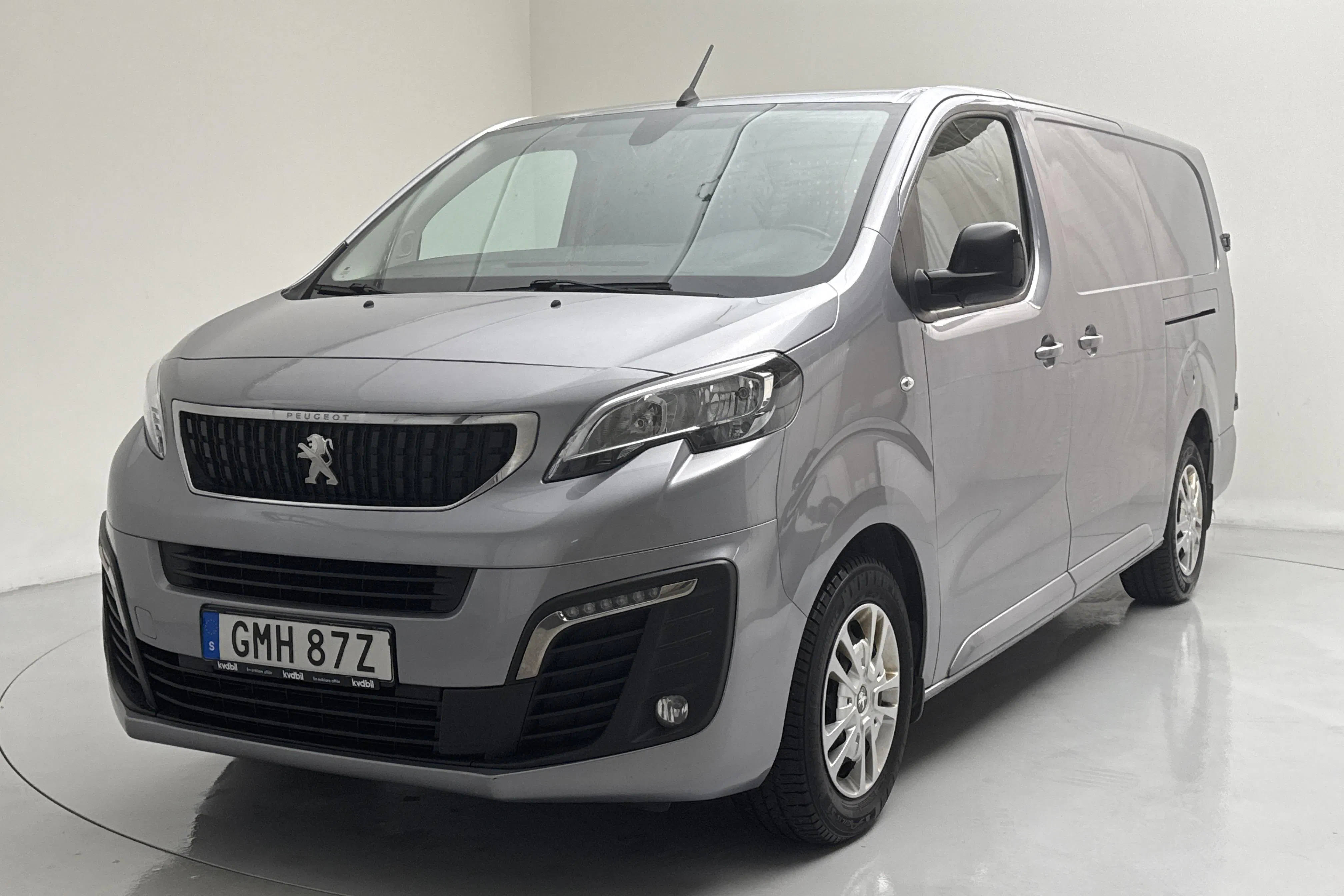 Presentationsfoto 1 av 17: Peugeot Expert BlueHDi Skåp (177hk) - 13 191 mil - Automat - grå - 2022
