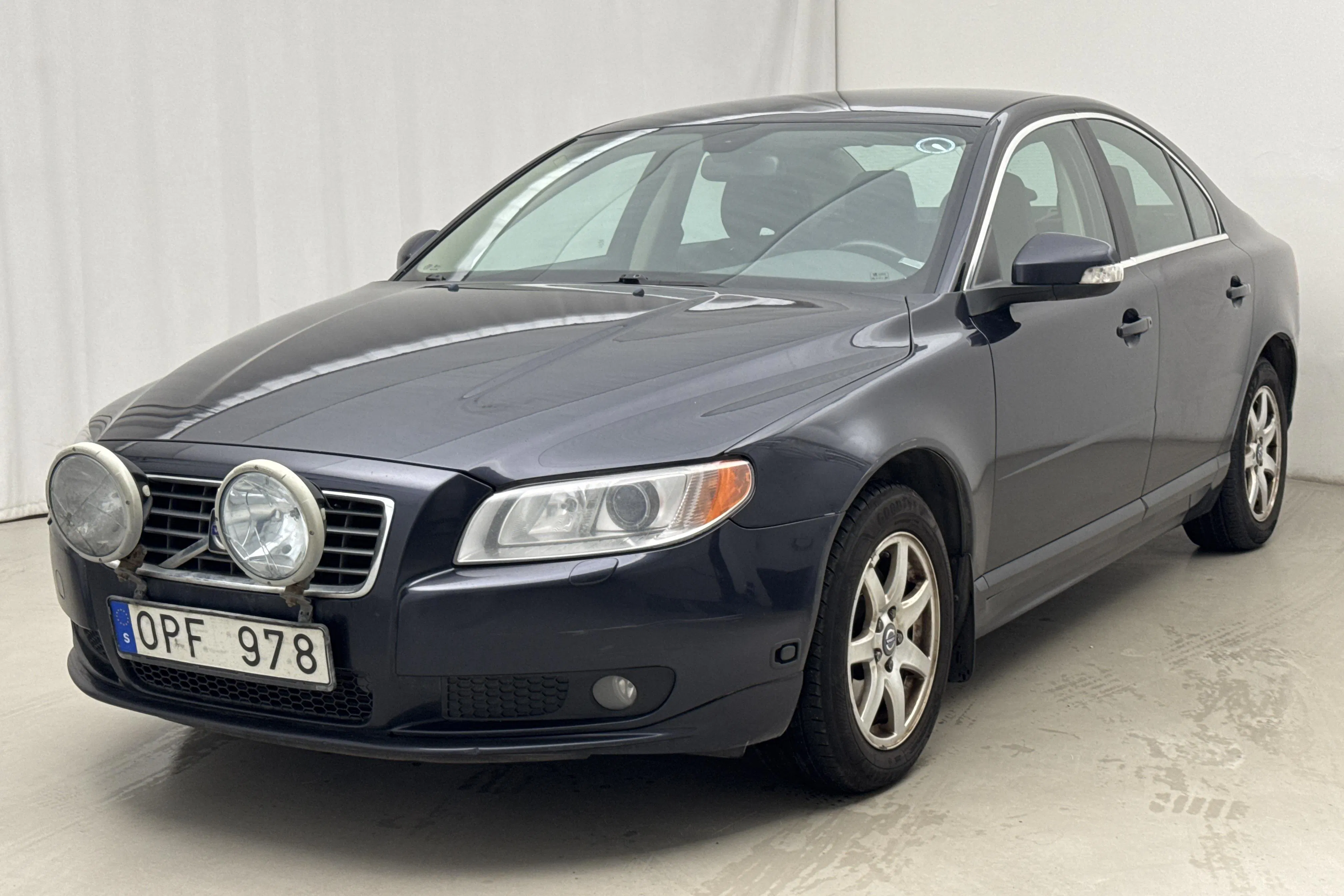 Presentation photo 1 of 14: Volvo S80 2.5T (200hk) - 255 340 km - Automatic - dark blue - 2007