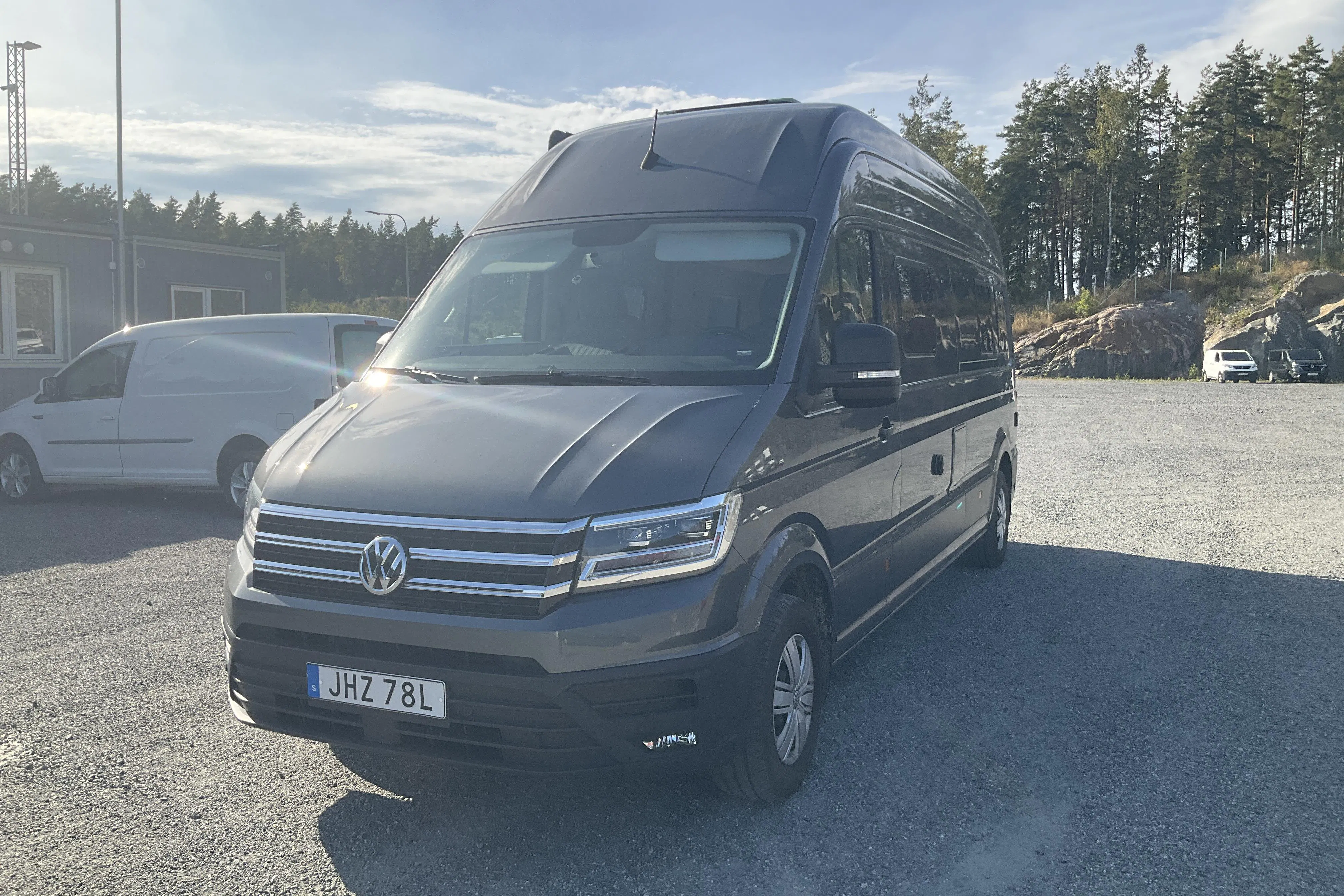 Presentation photo 1 of 24: VW 2.0 TDI GRAND CALIFORNIA 680 Campingbil - 41 320 km - Automatic - gray - 2020