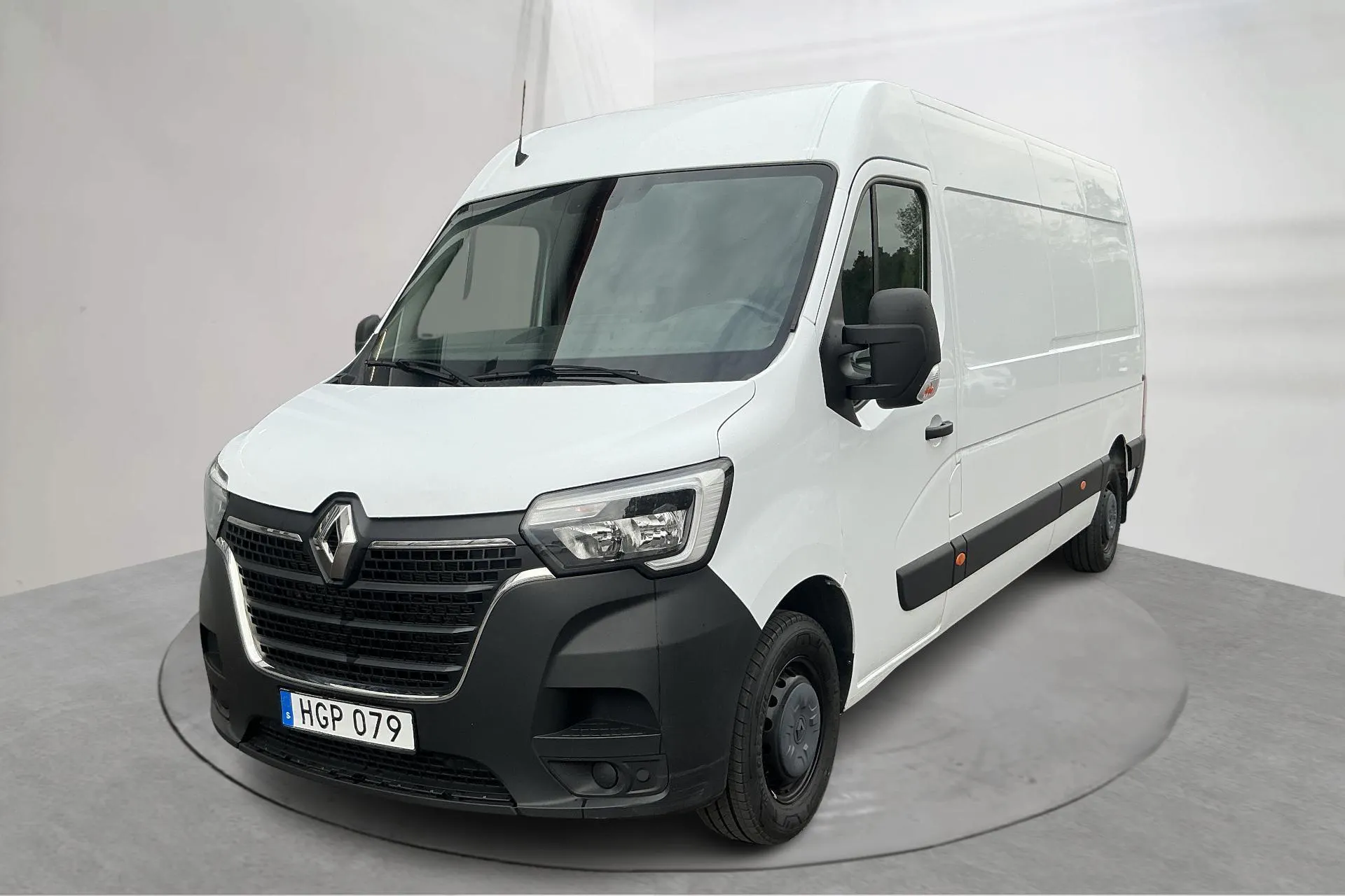 Presentationsfoto 1 av 13: Renault Master 2.3 dCi FAP 2WD (150hk) - 13 288 mil - Manuell - vit - 2022