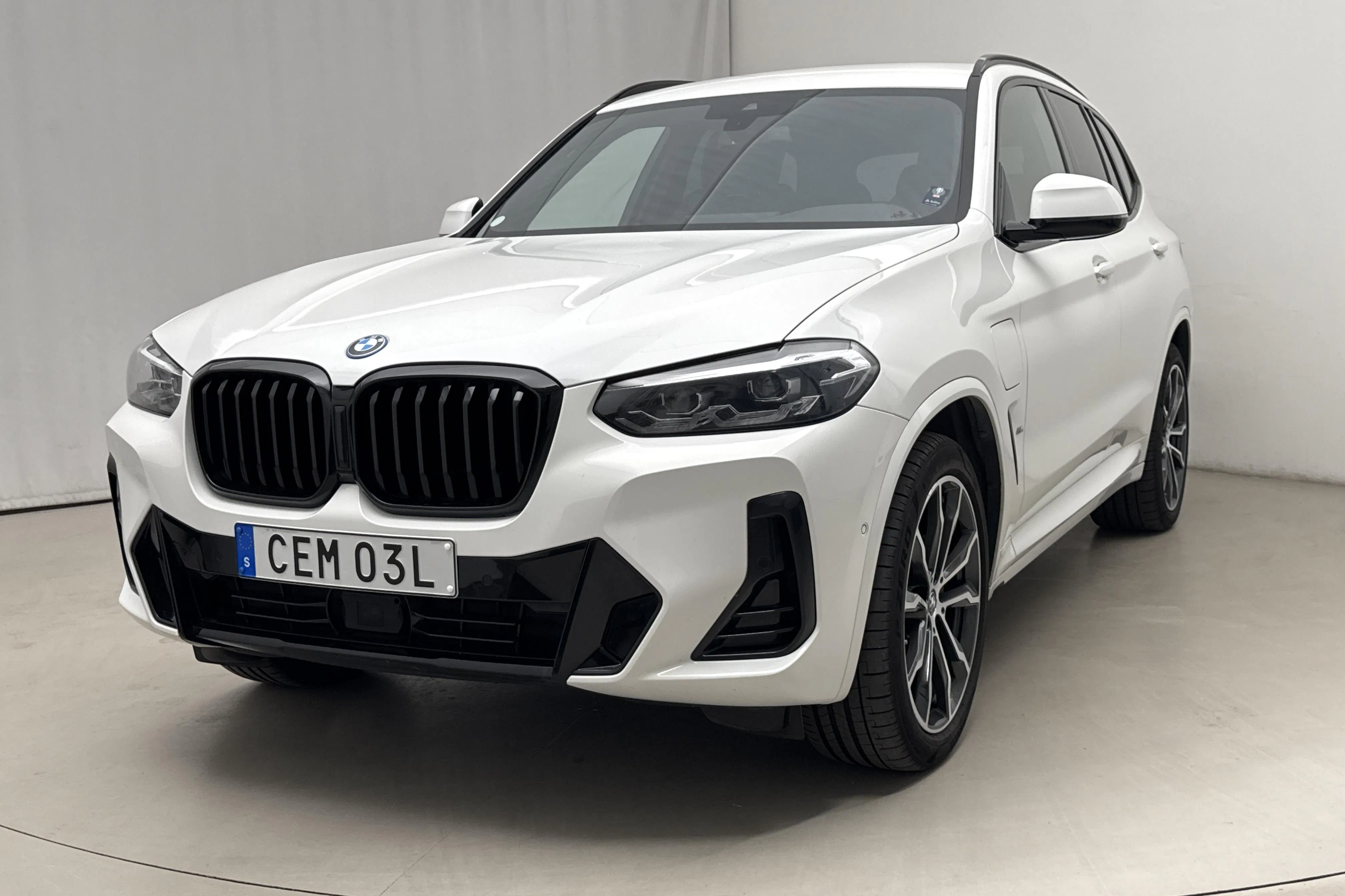 Presentationsfoto 1 av 18: BMW X3 xDrive30e, G01 LCI (292hk) - 5 094 mil - Automat - vit - 2024