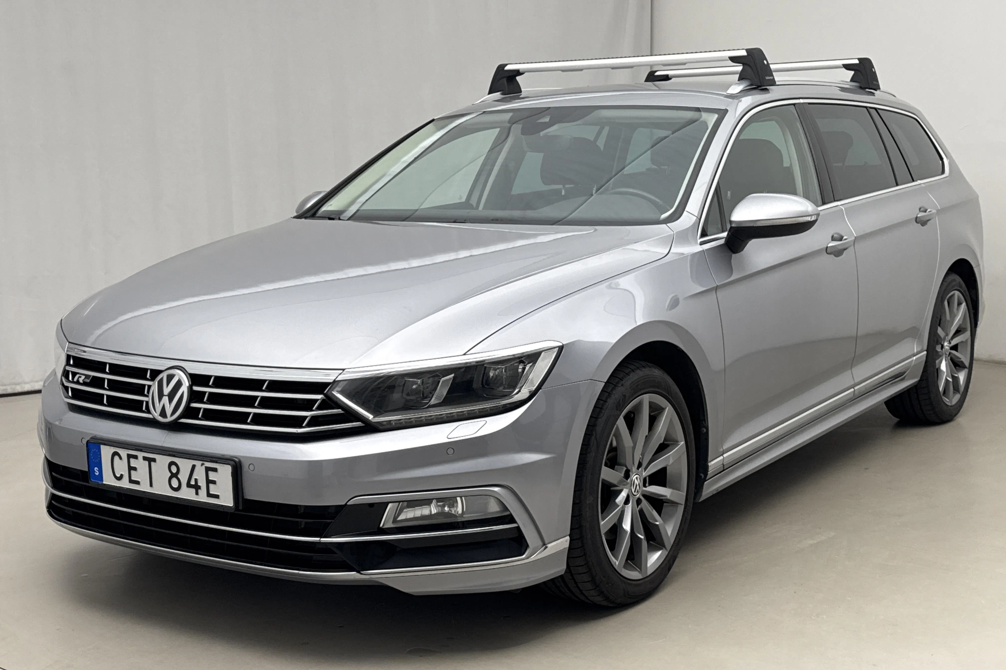 Presentation photo 1 of 19: VW Passat 2.0 TDI Sportscombi 4MOTION (190hk) - 145 330 km - Automatic - silver - 2019