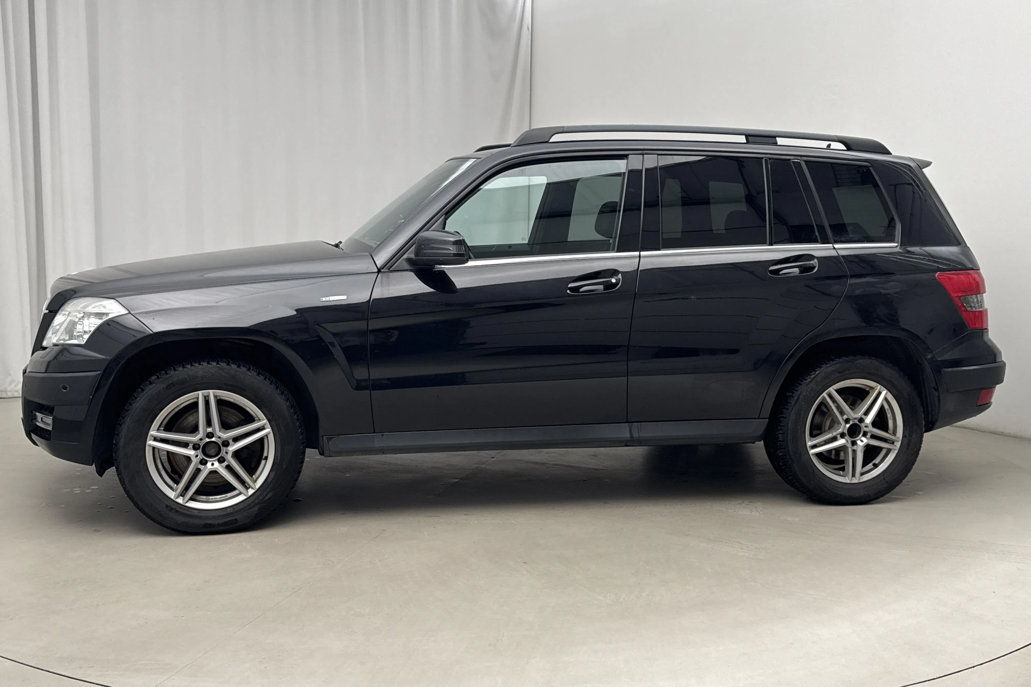 Presentation photo 2 of 12: Mercedes GLK 220 CDI BlueEFFICIENCY 4MATIC (170hk) - 220 630 km - Automatic - black - 2011
