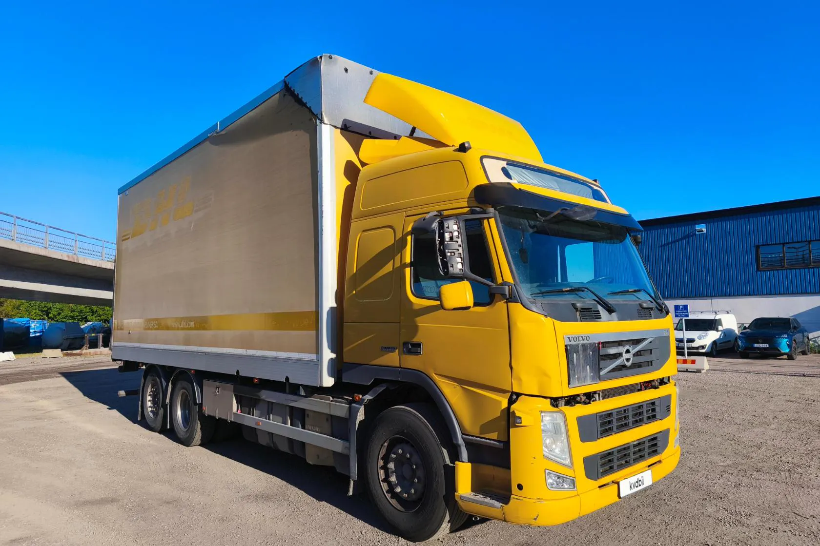 Presentation photo 2 of 115: VOLVO FM 6X2 - 797 703 km - Automatic - yellow - 2014