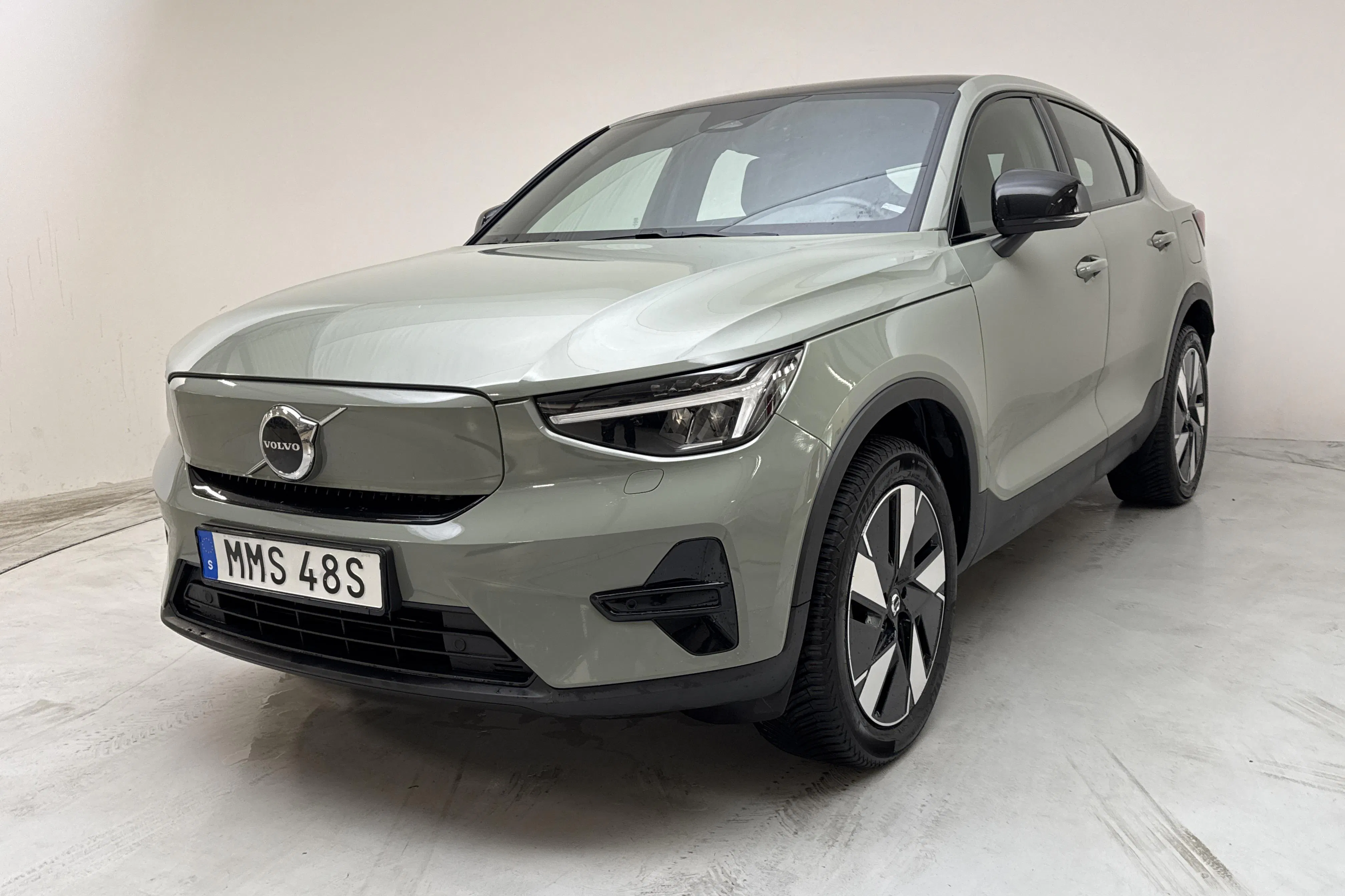 Presentation photo 1 of 23: Volvo C40 Recharge Extended Range (252hk) - 68 630 km - Automatic - green - 2024