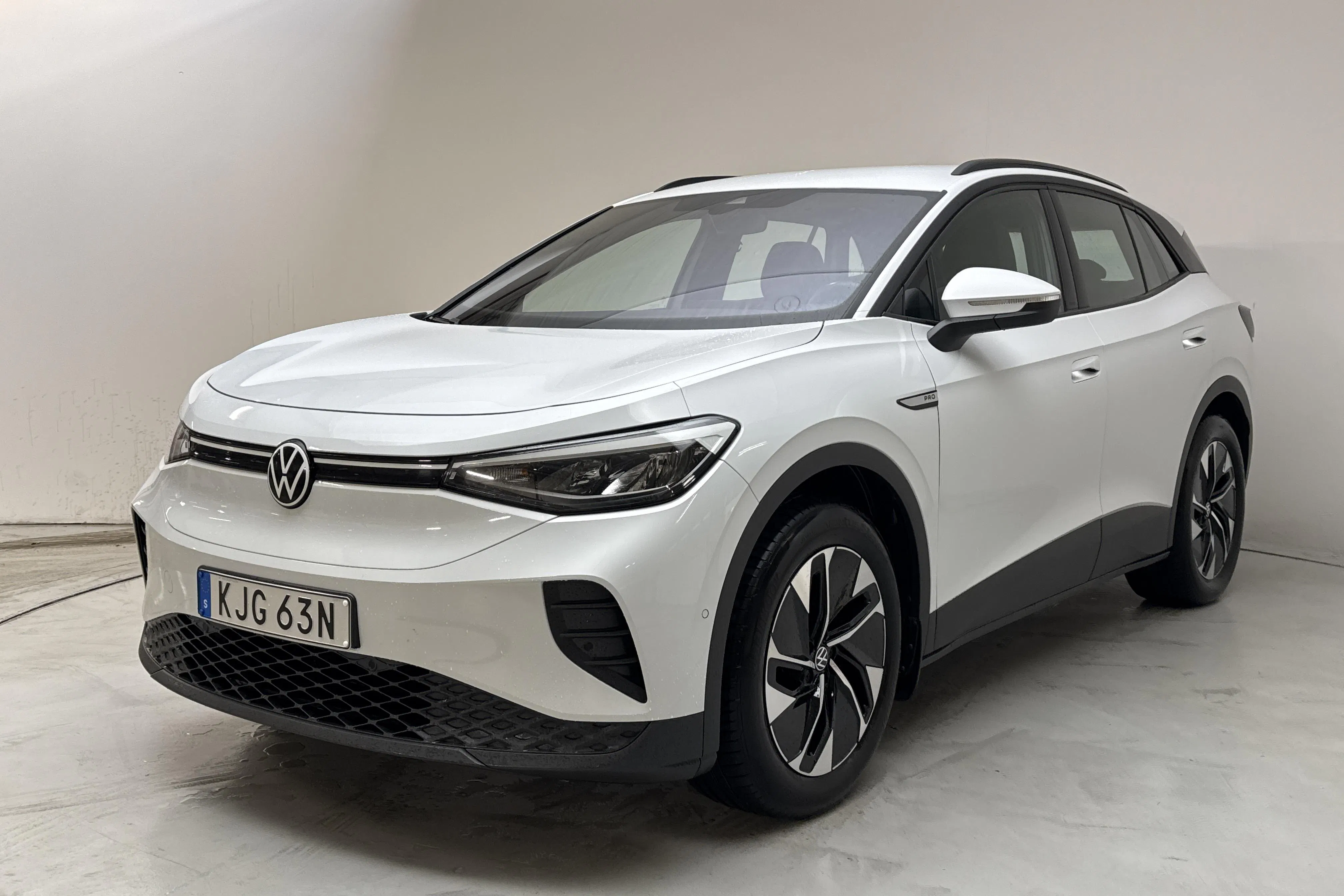 Presentation photo 1 of 17: VW ID.4 77kWh (204hk) - 51 430 km - Automatic - white - 2023