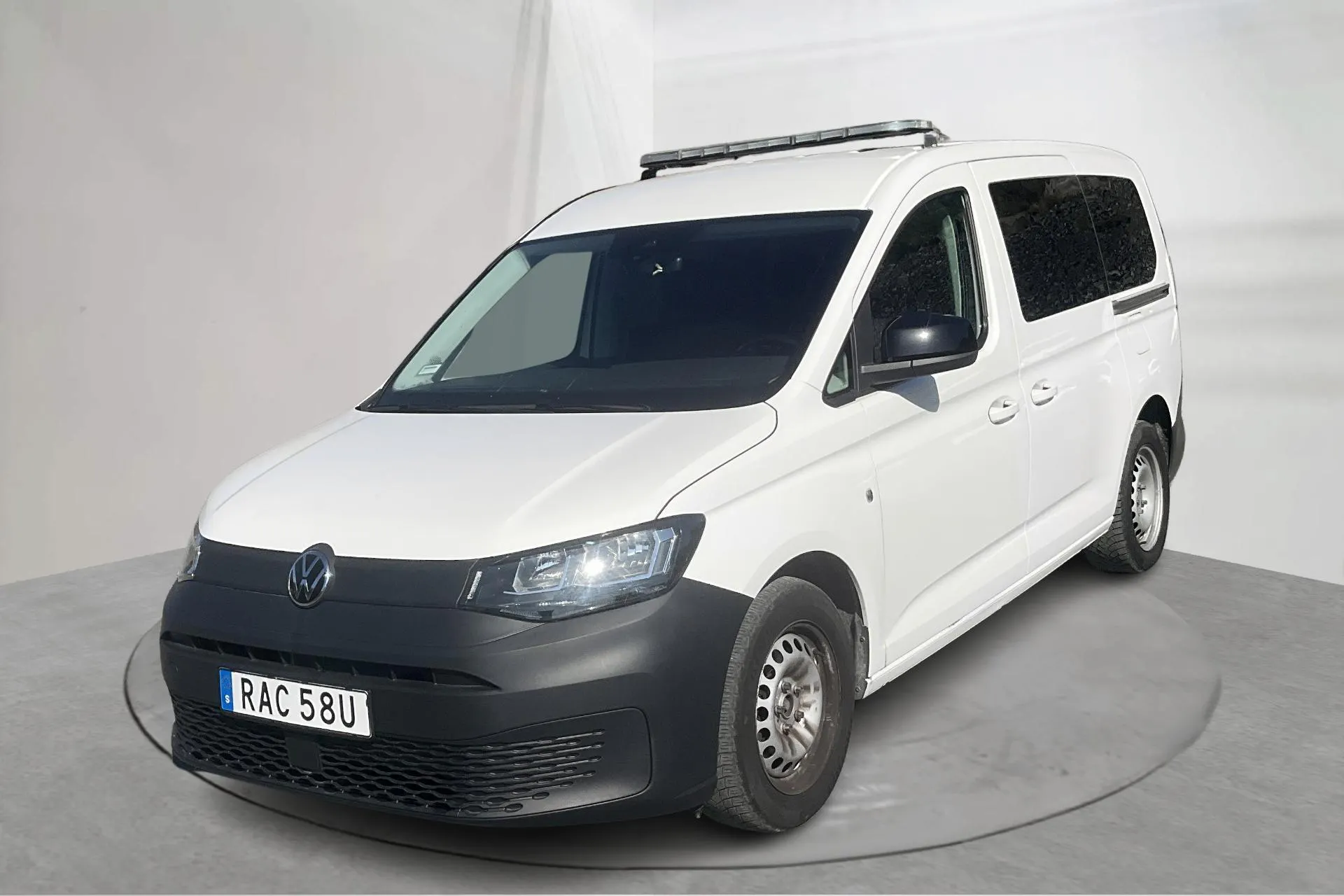 Presentation photo 1 of 14: VW Caddy Life Maxi 2.0 TDI (122hk) - 131 150 km - Automatic - white - 2023