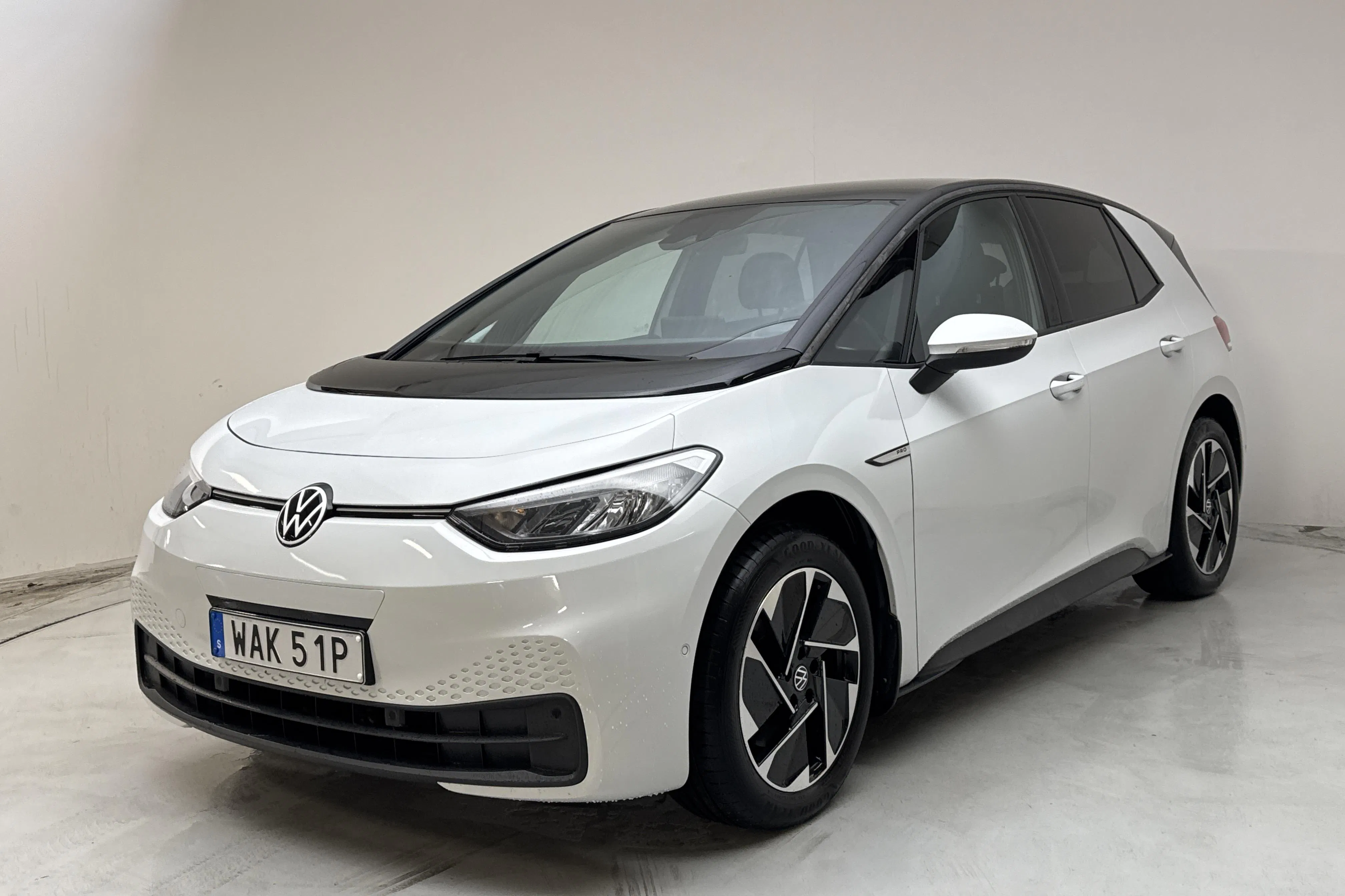 Presentation photo 1 of 16: VW ID.3 58kWh (204hk) - 46 020 km - Automatic - white - 2023