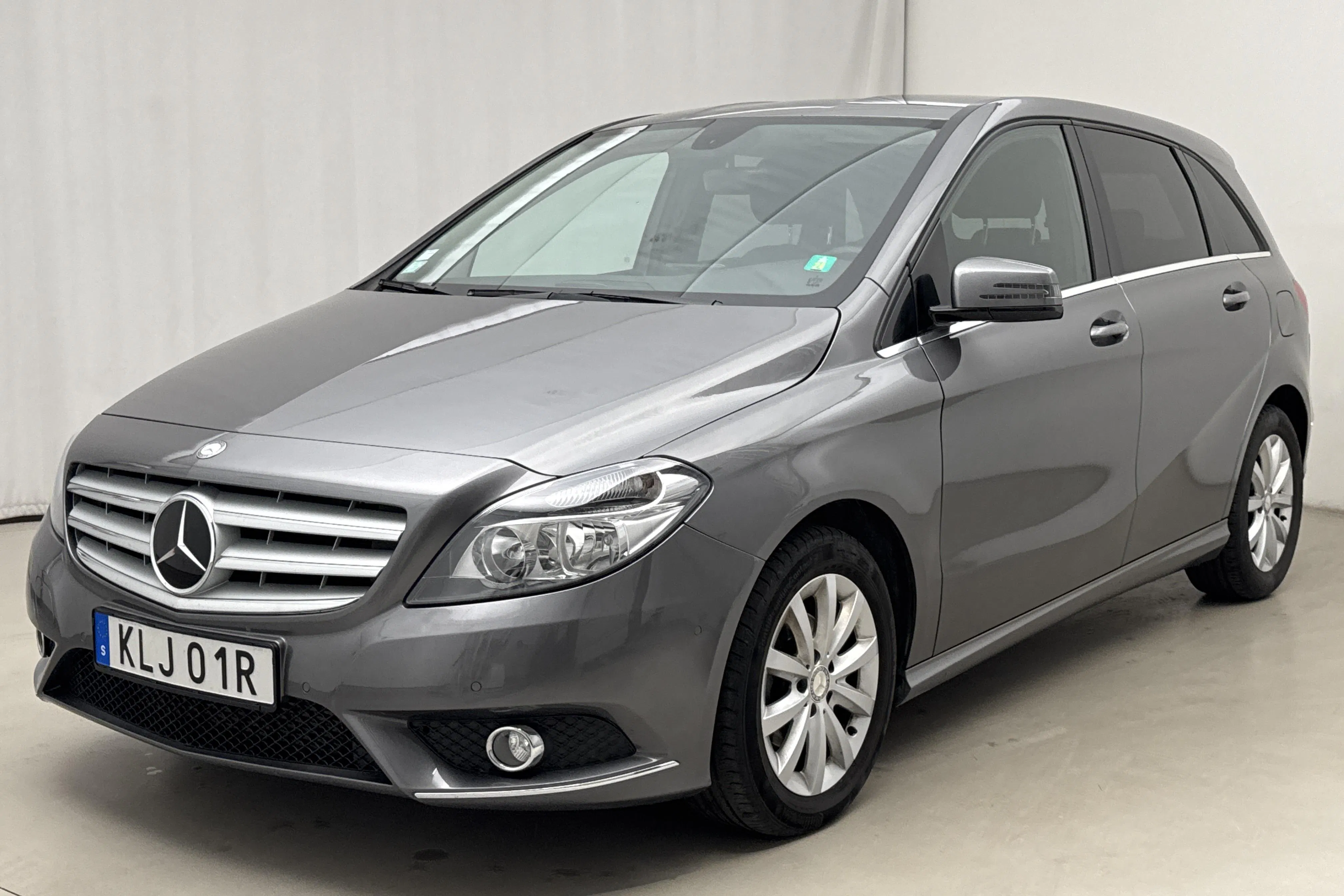Presentation photo 1 of 14: Mercedes B 180 CDI W246 (109hk) - 62 240 km - Automatic - black - 2013