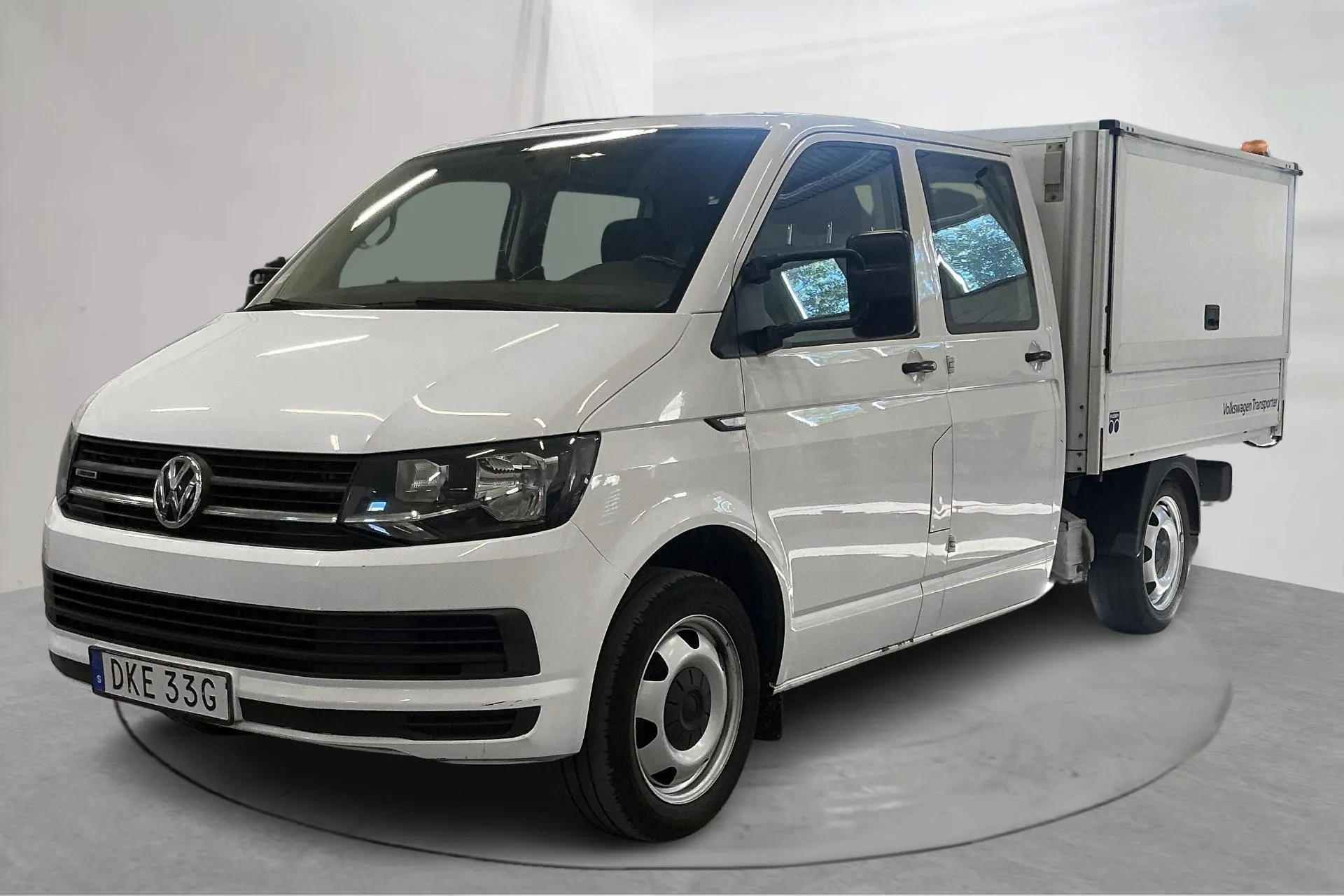 Presentation photo 1 of 14: VW Transporter T6 2.0 TDI BMT 4MOTION (150hk) - 213 420 km - Manual - white - 2019