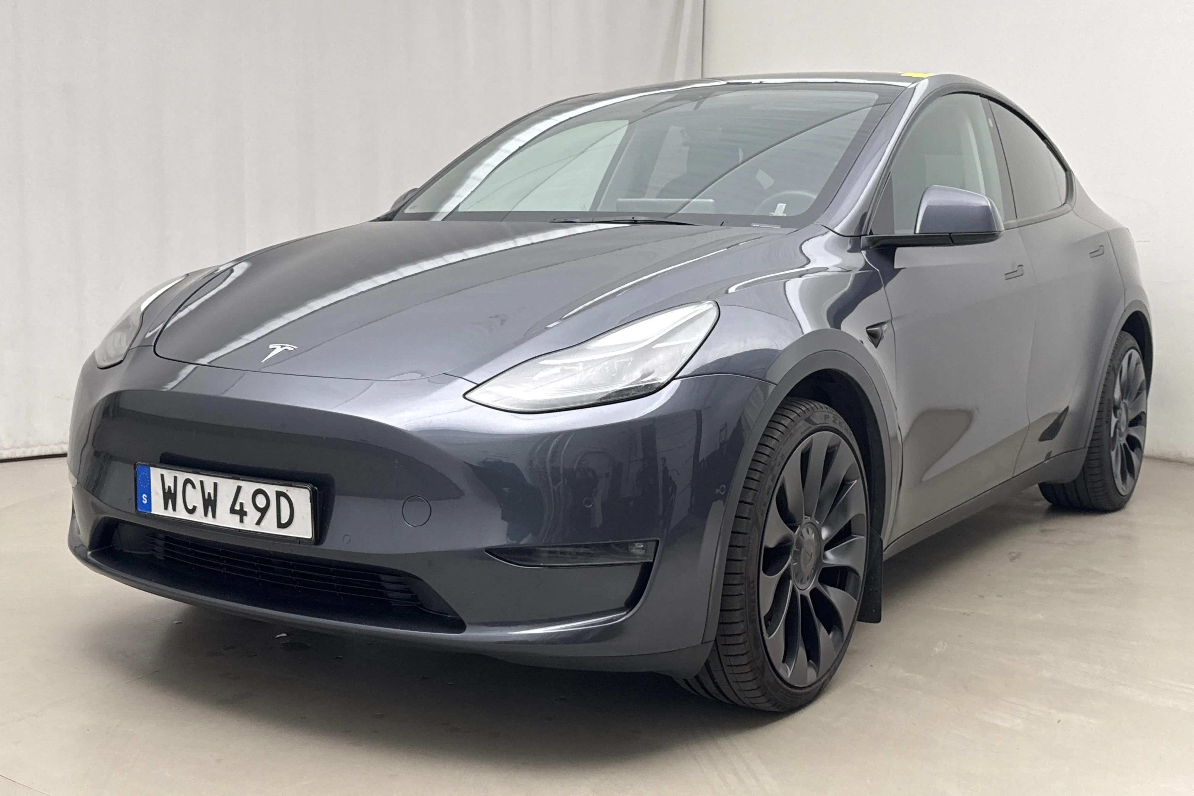 Presentation photo 1 of 21: Tesla Model Y Long Range Dual Motor AWD - 178 940 km - Automatic - gray - 2022