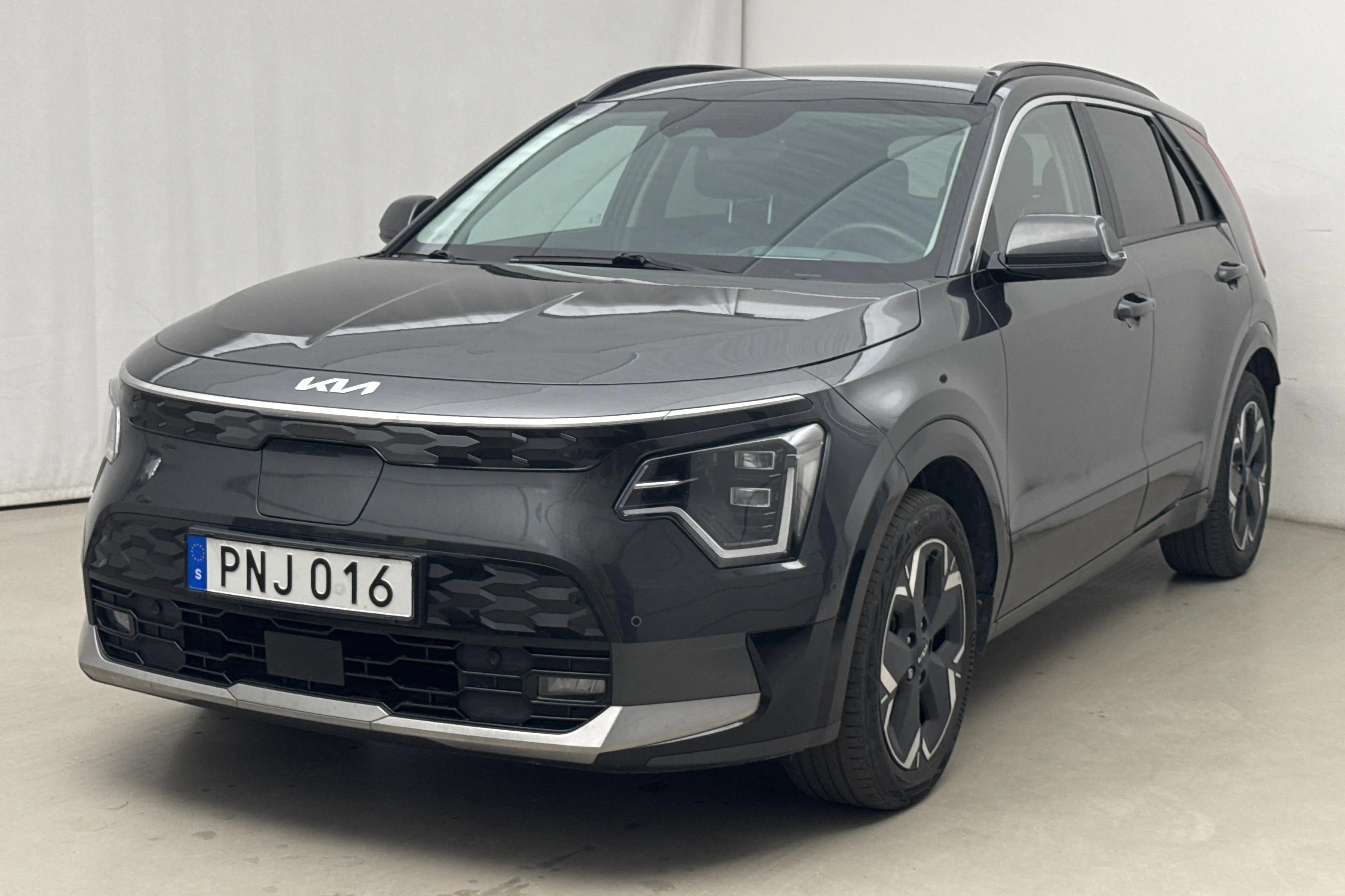 Presentationsfoto 1 av 20: KIA Niro EV 65kWh (204hk) - 8 937 mil - Automat - grå - 2024