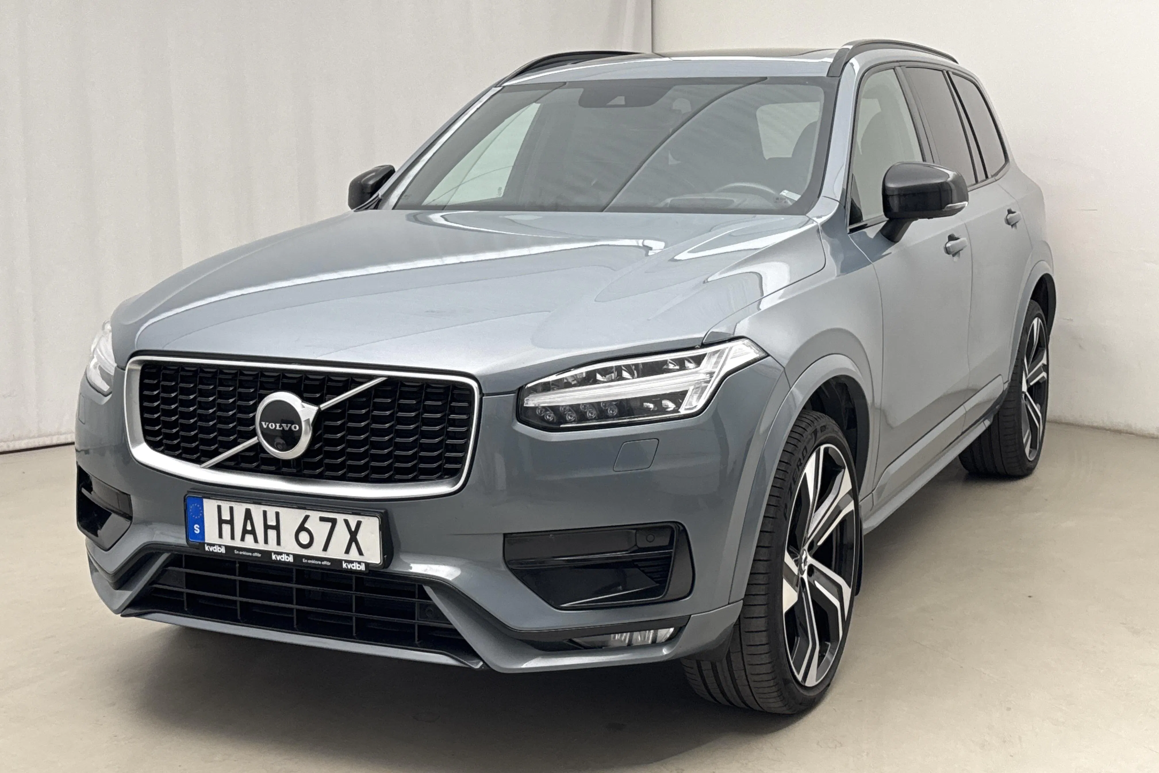 Presentation photo 1 of 25: Volvo XC90 B5 Mildhybrid, Diesel AWD (235hk) - 229 830 km - Automatic - gray - 2020