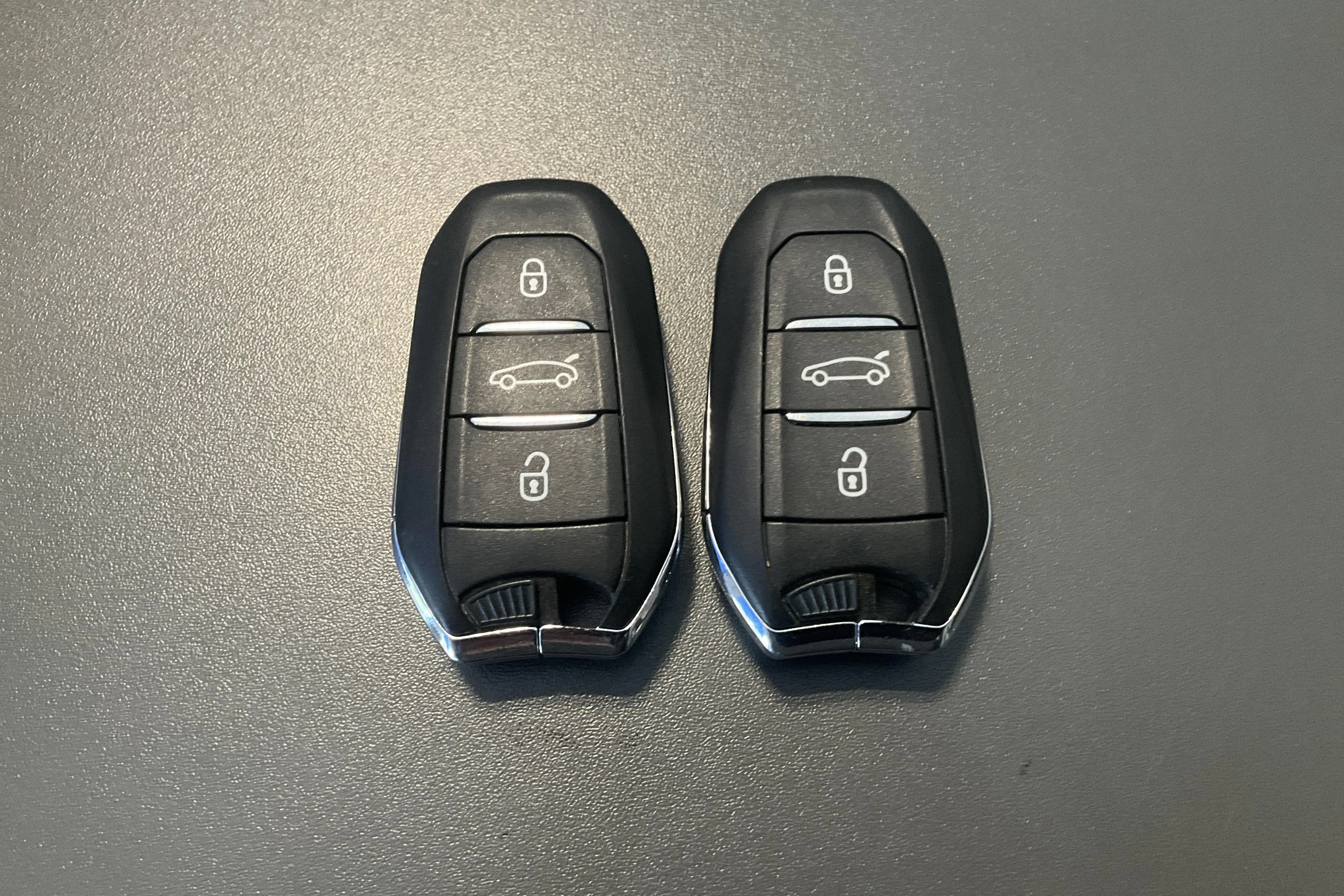 Presentationsfoto 21 av 21: Citroën C4 Grand Picasso 1.6 HDi (115hk) - 7 776 mil - Automat - vit - 2014