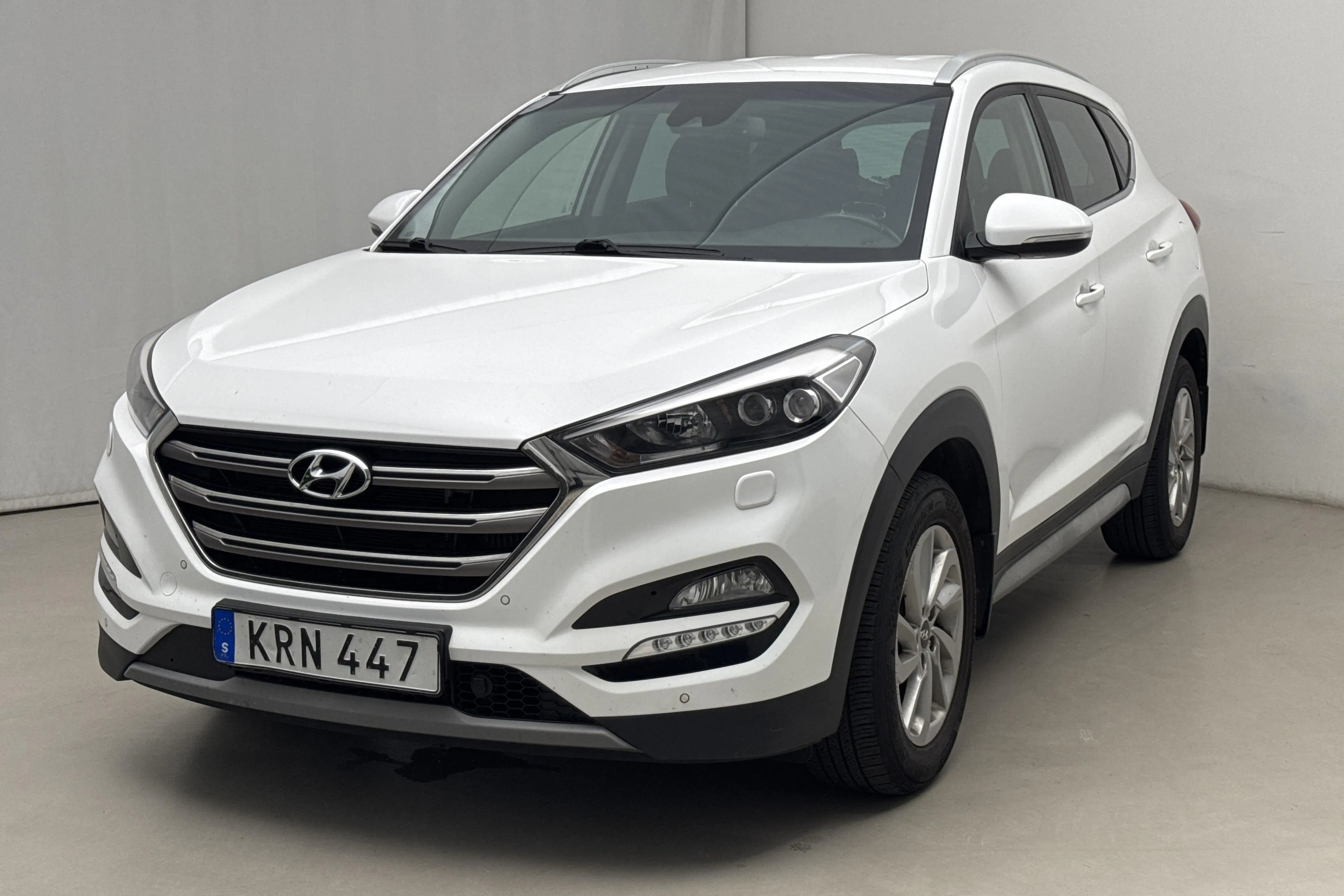 Presentation photo 1 of 15: Hyundai Tucson 2.0 D 4WD (136hk) - 109 020 km - Automatic - white - 2018