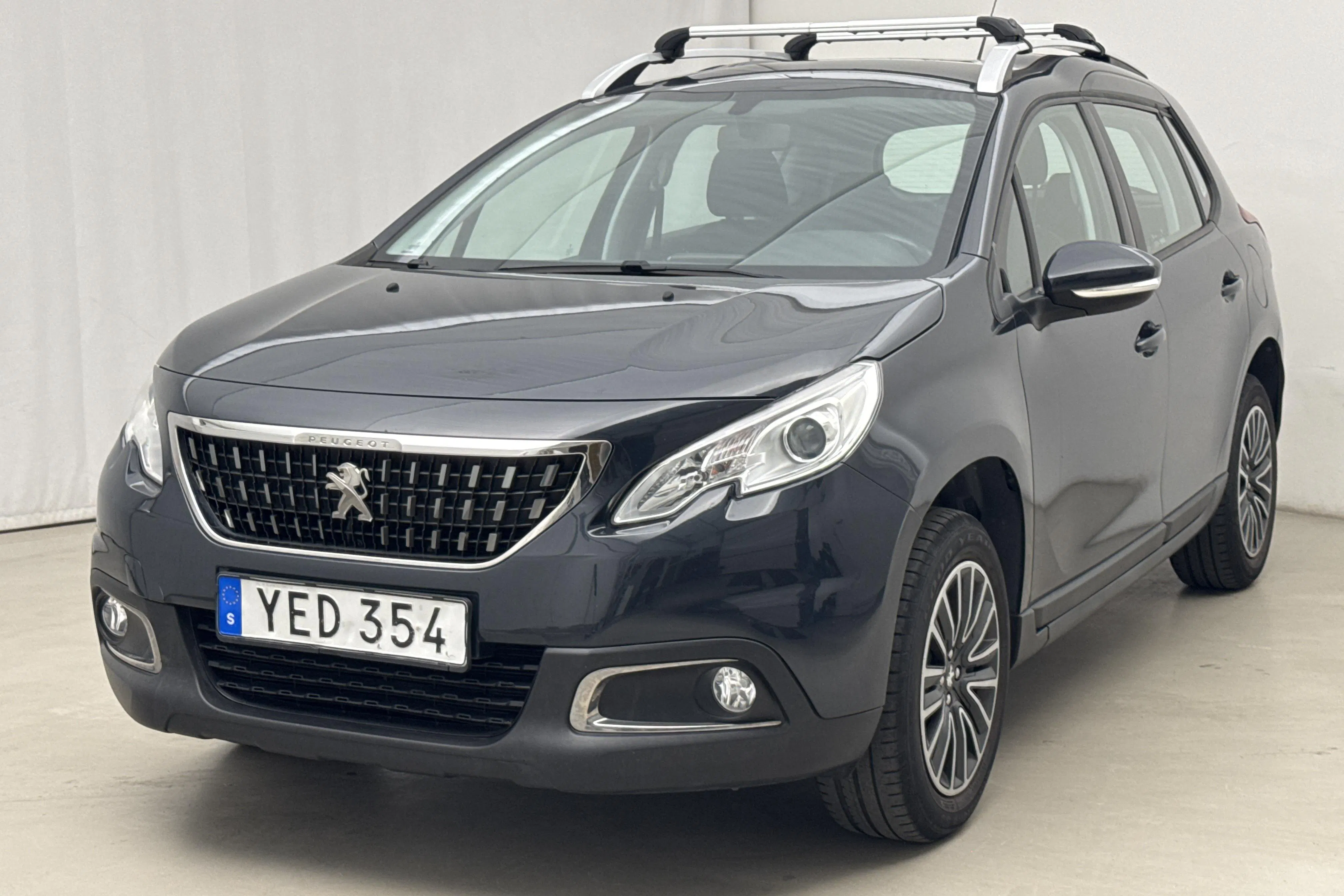 Presentation photo 1 of 14: Peugeot 2008 1.2 VTi (82hk) - 93 580 km - Manual - 2016