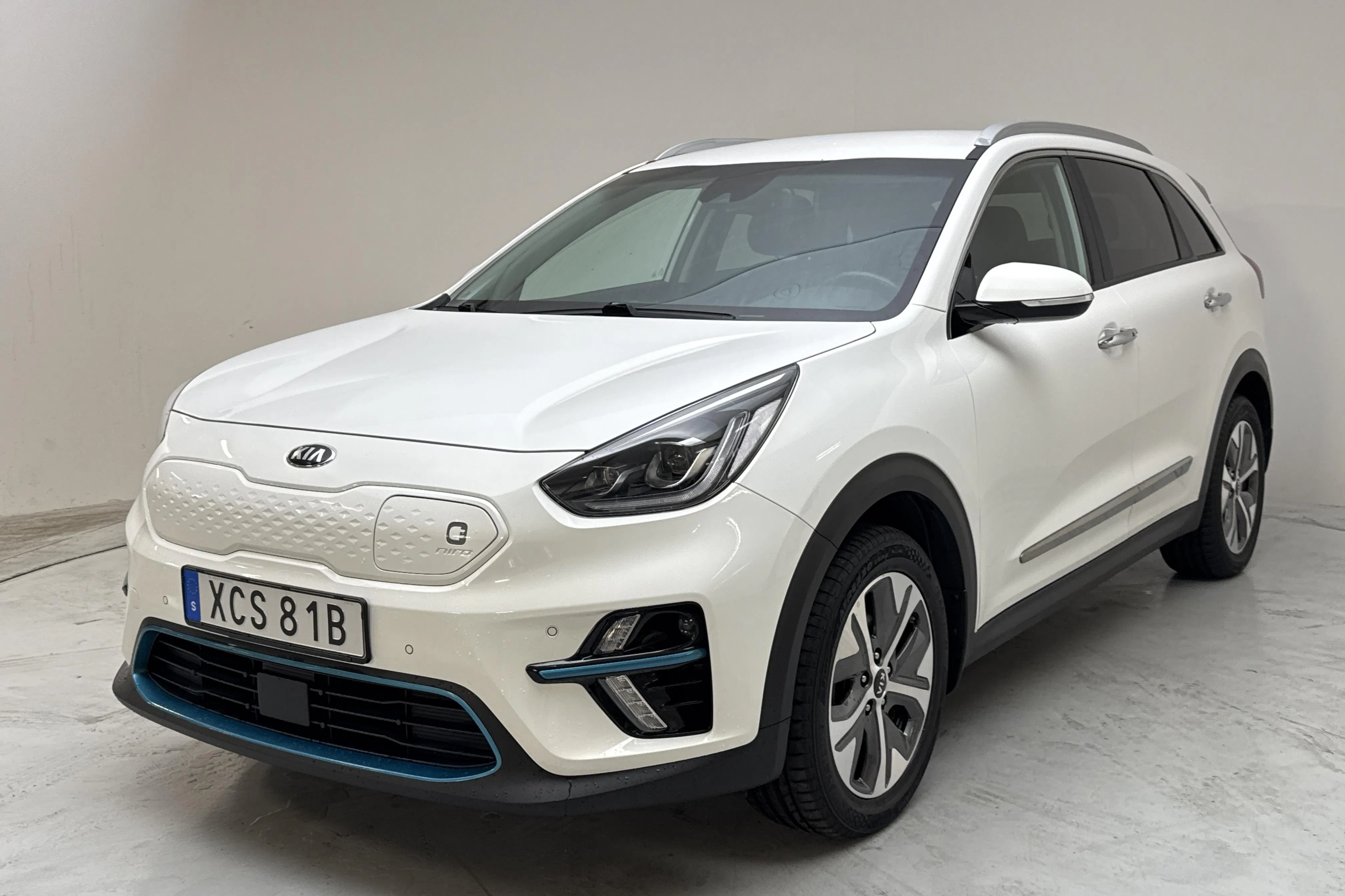 Presentationsfoto 1 av 17: KIA e-Niro 64kWh (204hk) - 11 836 mil - Automat - vit - 2021