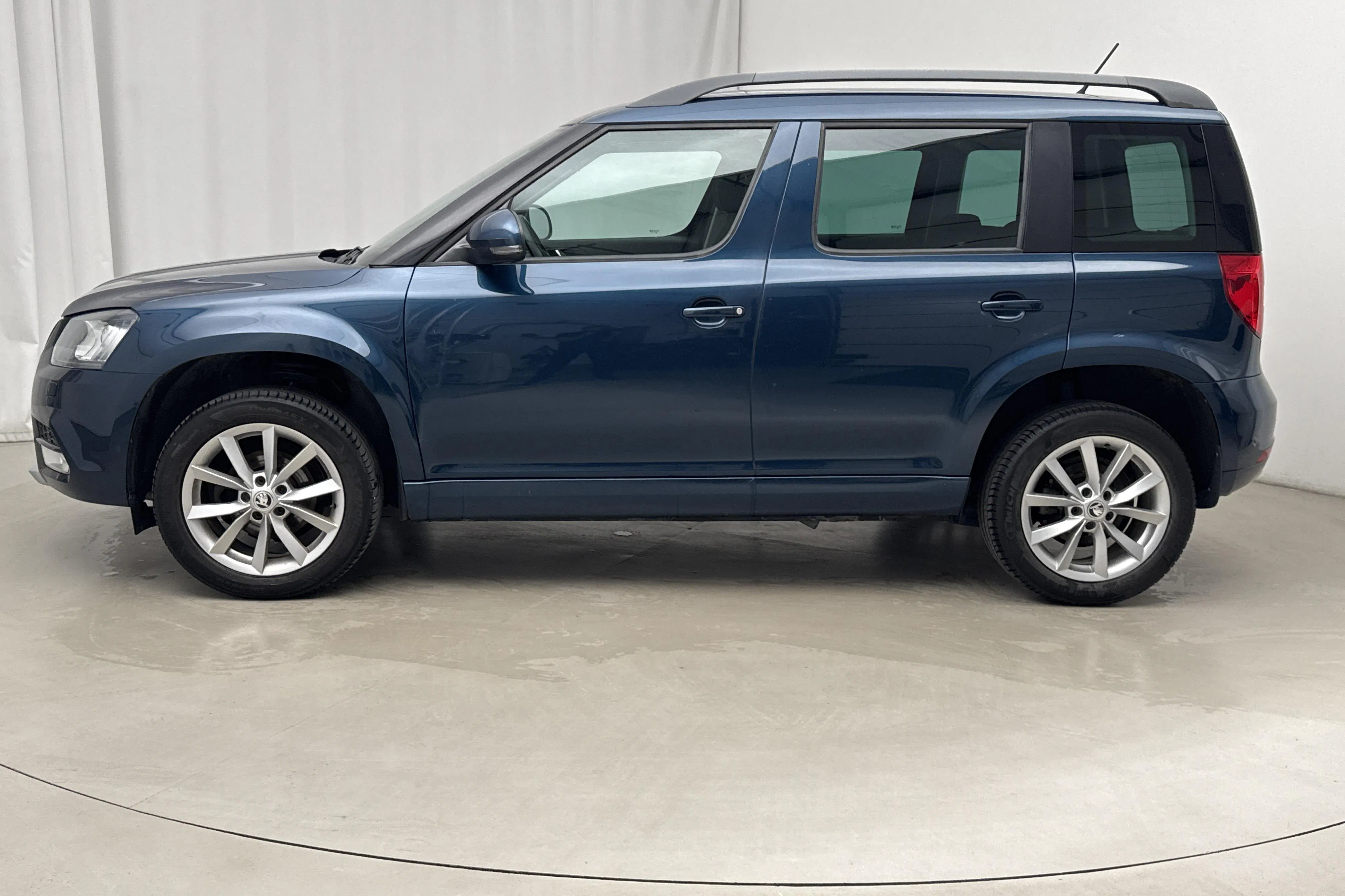 Presentation photo 2 of 16: Skoda Yeti 1.4 TSI (125hk) - 103 570 km - Manual - dark blue - 2016