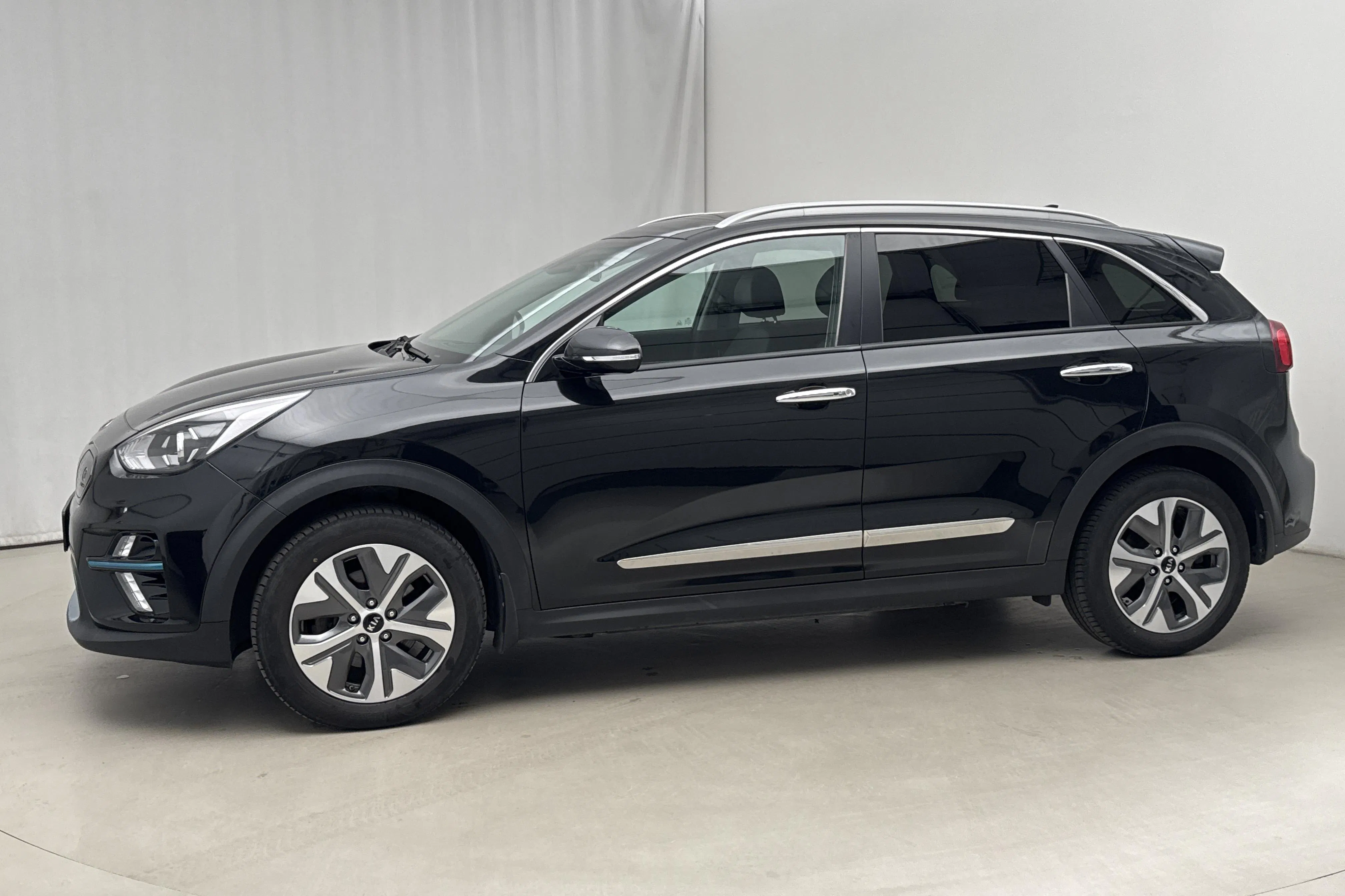 Presentation photo 2 of 19: KIA e-Niro 64kWh (204hk) - 77 070 km - Automatic - black - 2021
