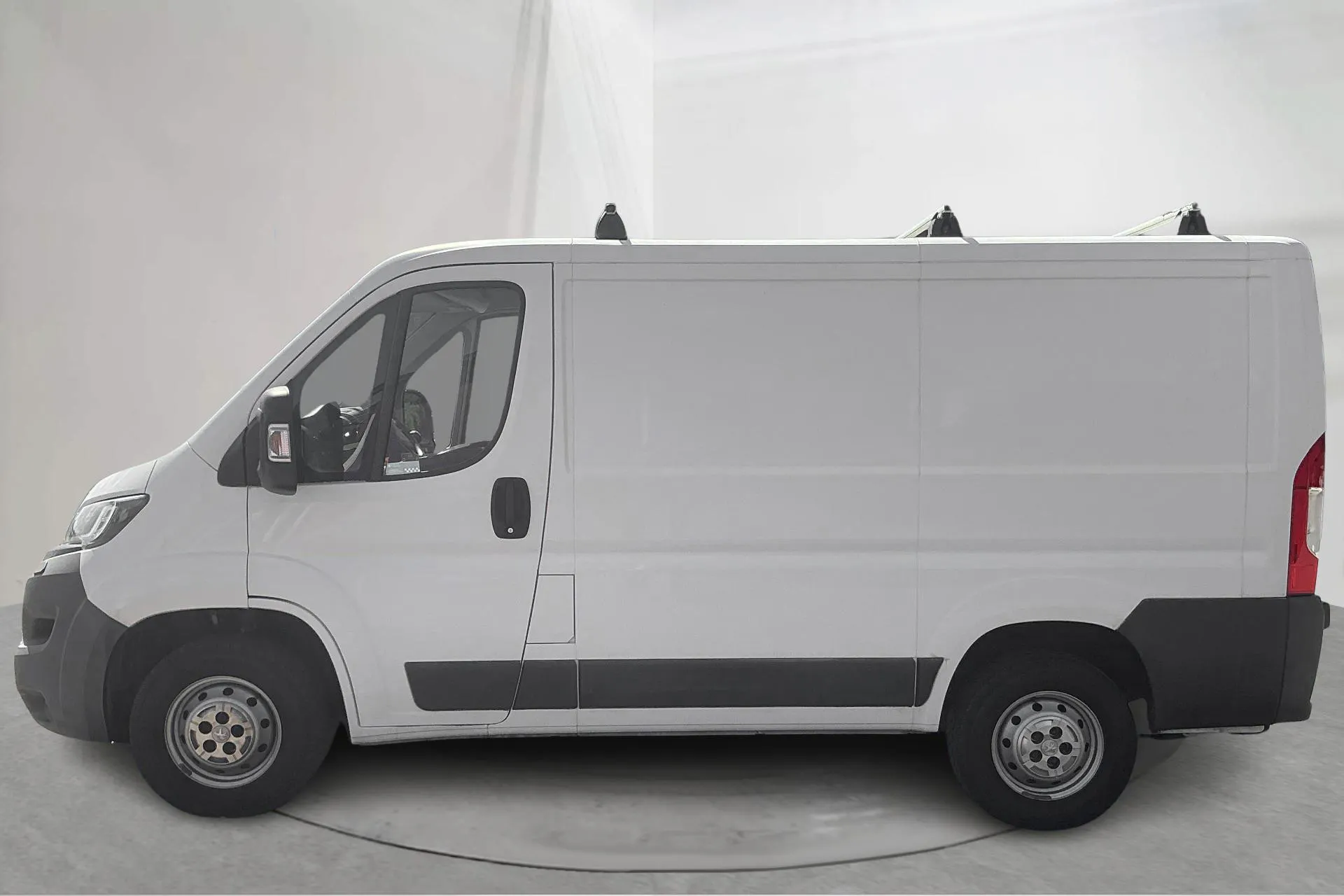 Presentation photo 2 of 10: Peugeot Boxer 2.0 HDI BlueHDi Skåp (130hk) - 72 470 km - Manual - white - 2016