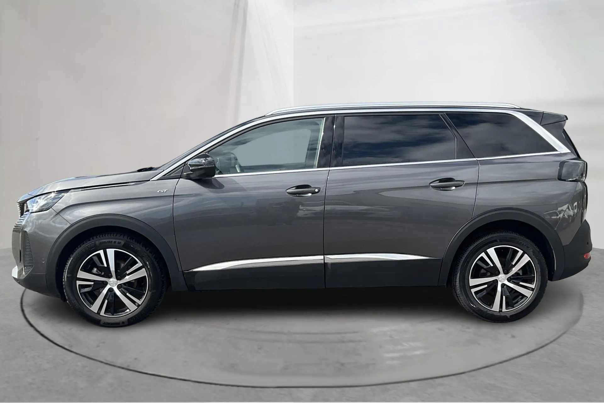 Presentationsfoto 2 av 20: Peugeot 5008 1.2 PureTech (130hk) - 2 093 mil - Automat - grå - 2024