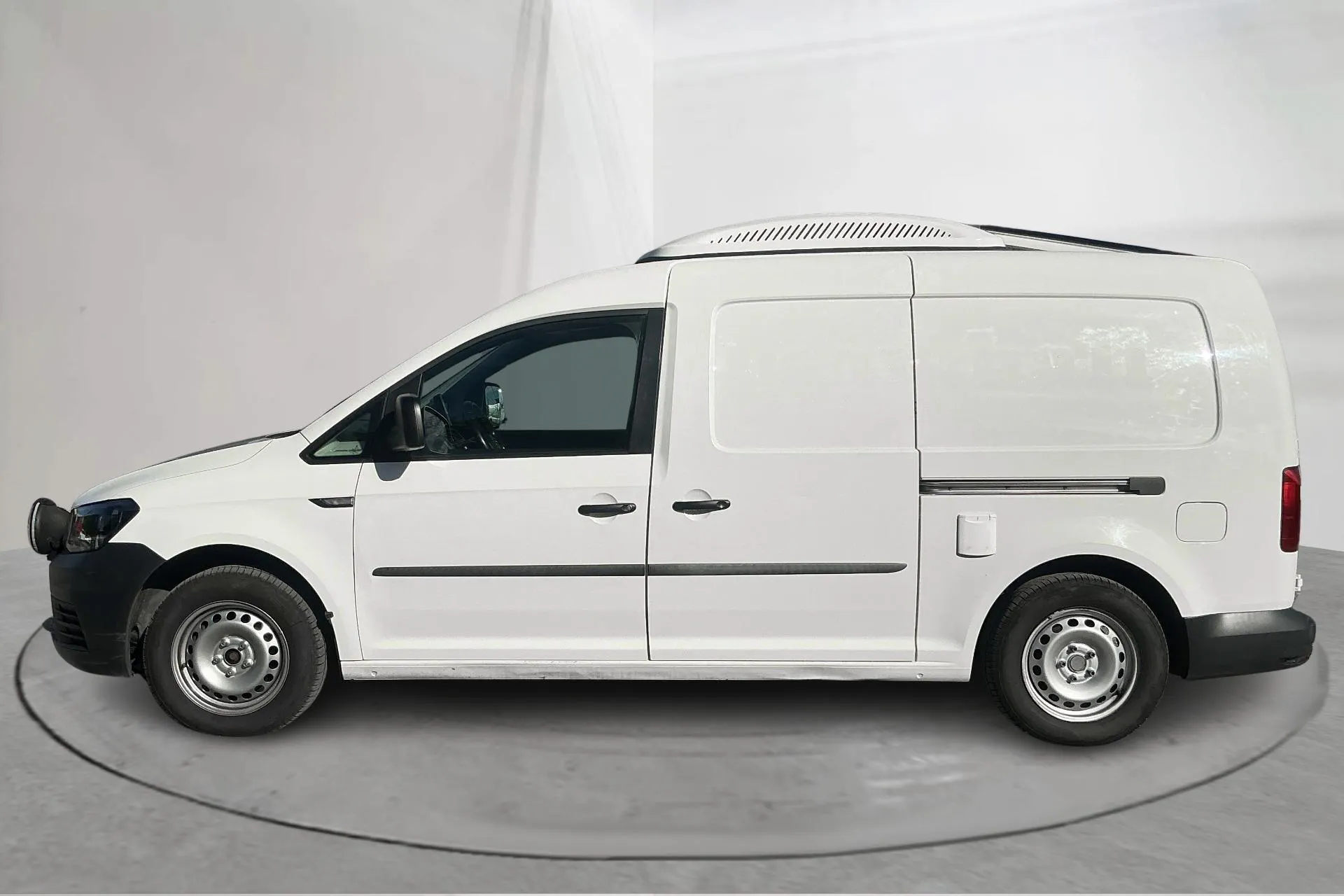 Presentation photo 2 of 19: VW Caddy 2.0 TDI Maxi Skåp (102hk) - 11 808 Scandinavian mile - Automatic - white - 2018