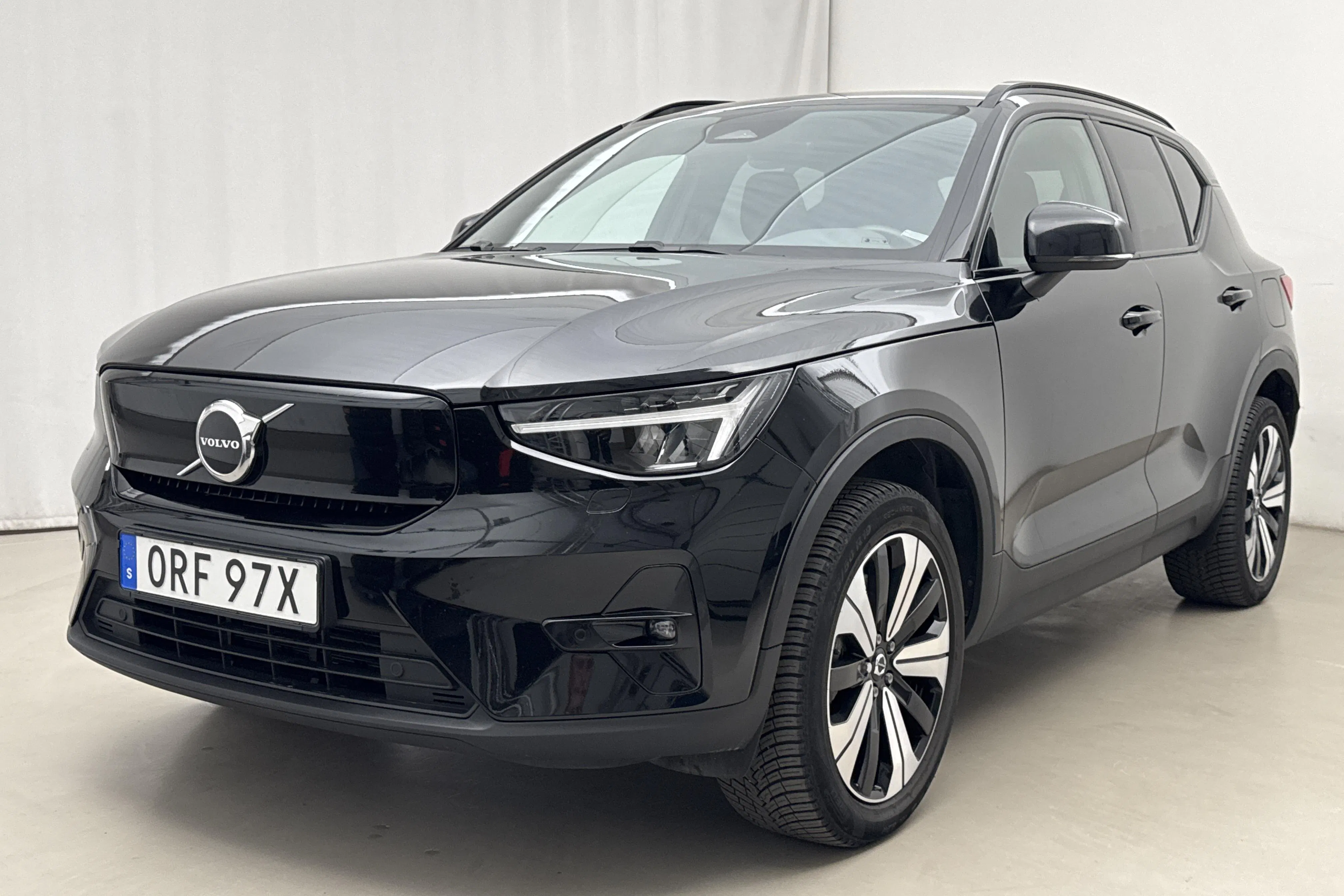 Presentation photo 1 of 24: Volvo XC40 P8 Recharge Twin AWD (408hk) - 70 570 km - Automatic - black - 2023