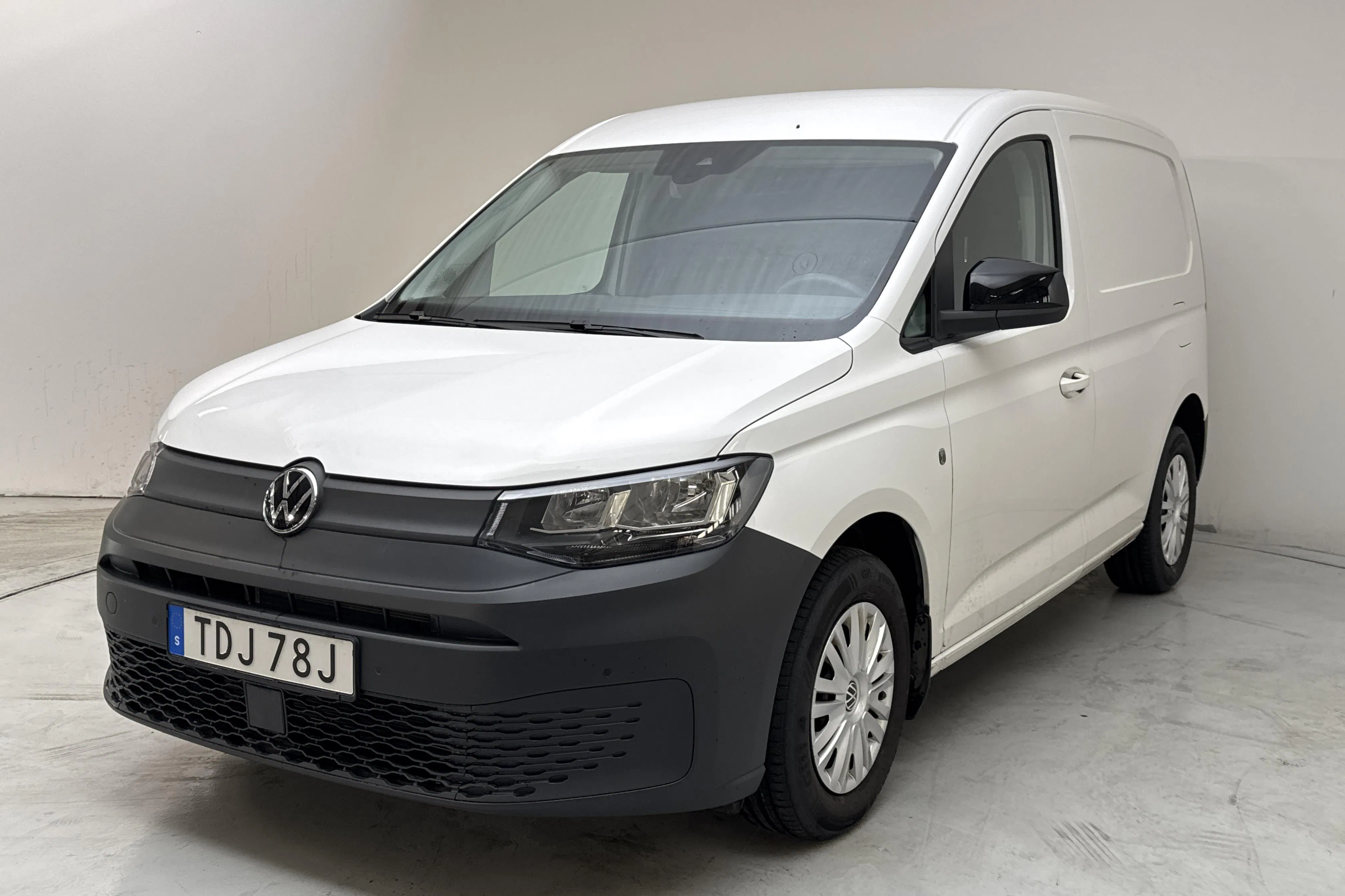Presentation photo 1 of 10: VW Caddy Cargo 2.0 TDI Skåp (75hk) - 35 860 km - Manual - white - 2023