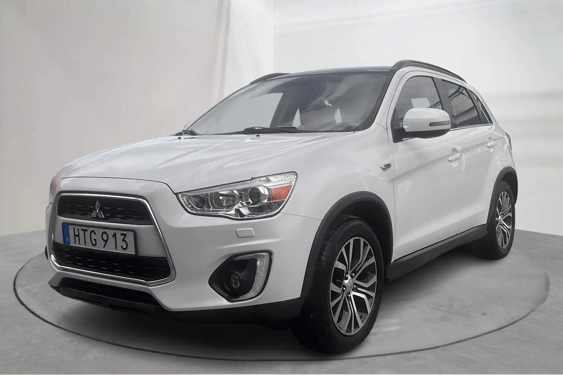 Presentationsfoto 1 av 20: Mitsubishi ASX 2.2D 4WD (150hk) - 10 415 mil - Automat - vit - 2015