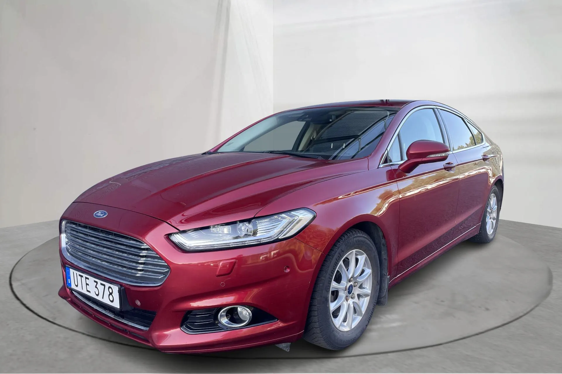 Presentation photo 1 of 15: Ford Mondeo 1.5T EcoBoost 5dr (160hk) - 146 460 km - Automatic - red - 2016