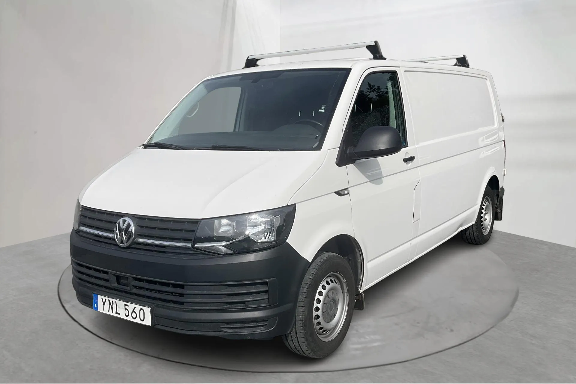 Presentation photo 1 of 11: VW Transporter T6 2.0 TDI BMT Skåp (102hk) - 133 660 km - Manual - white - 2018