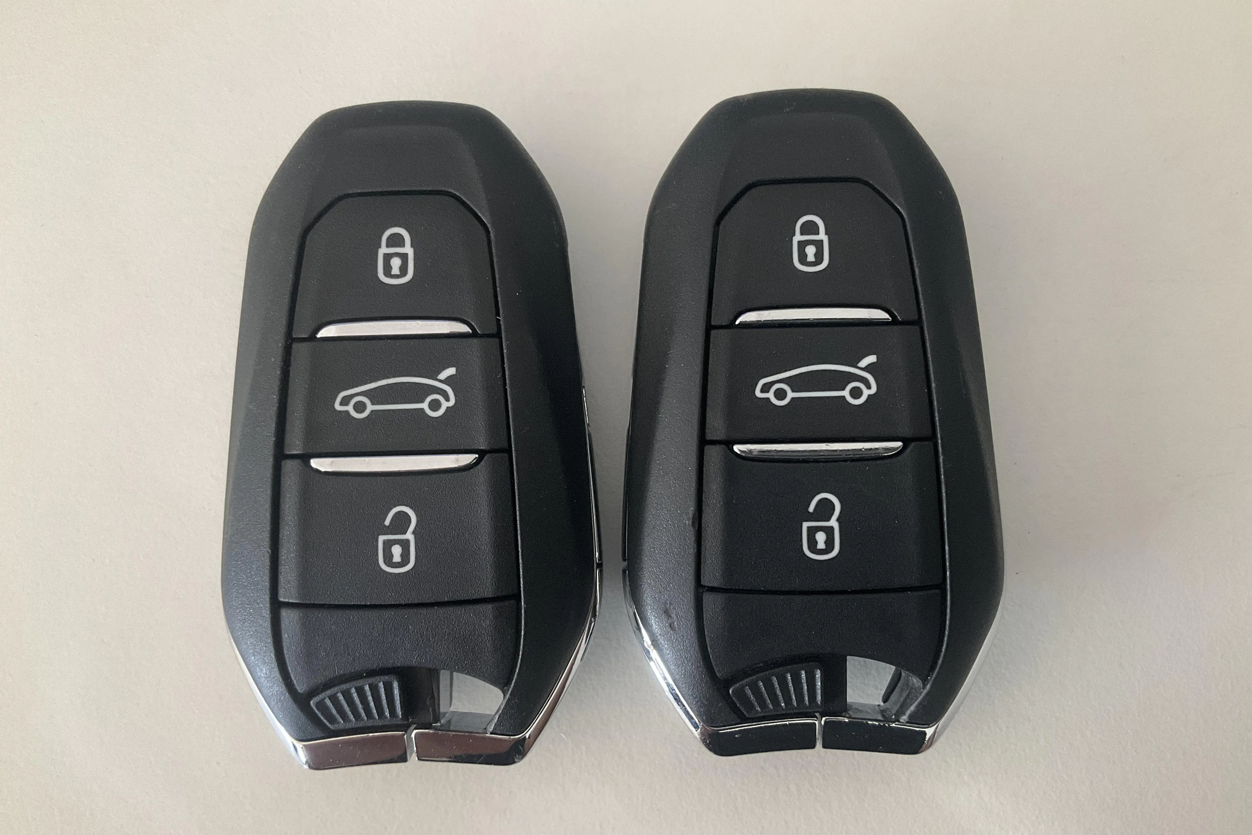 Presentationsfoto 20 av 20: Peugeot 408 PureTech (130hk) - 2 928 mil - Automat - grå - 2024